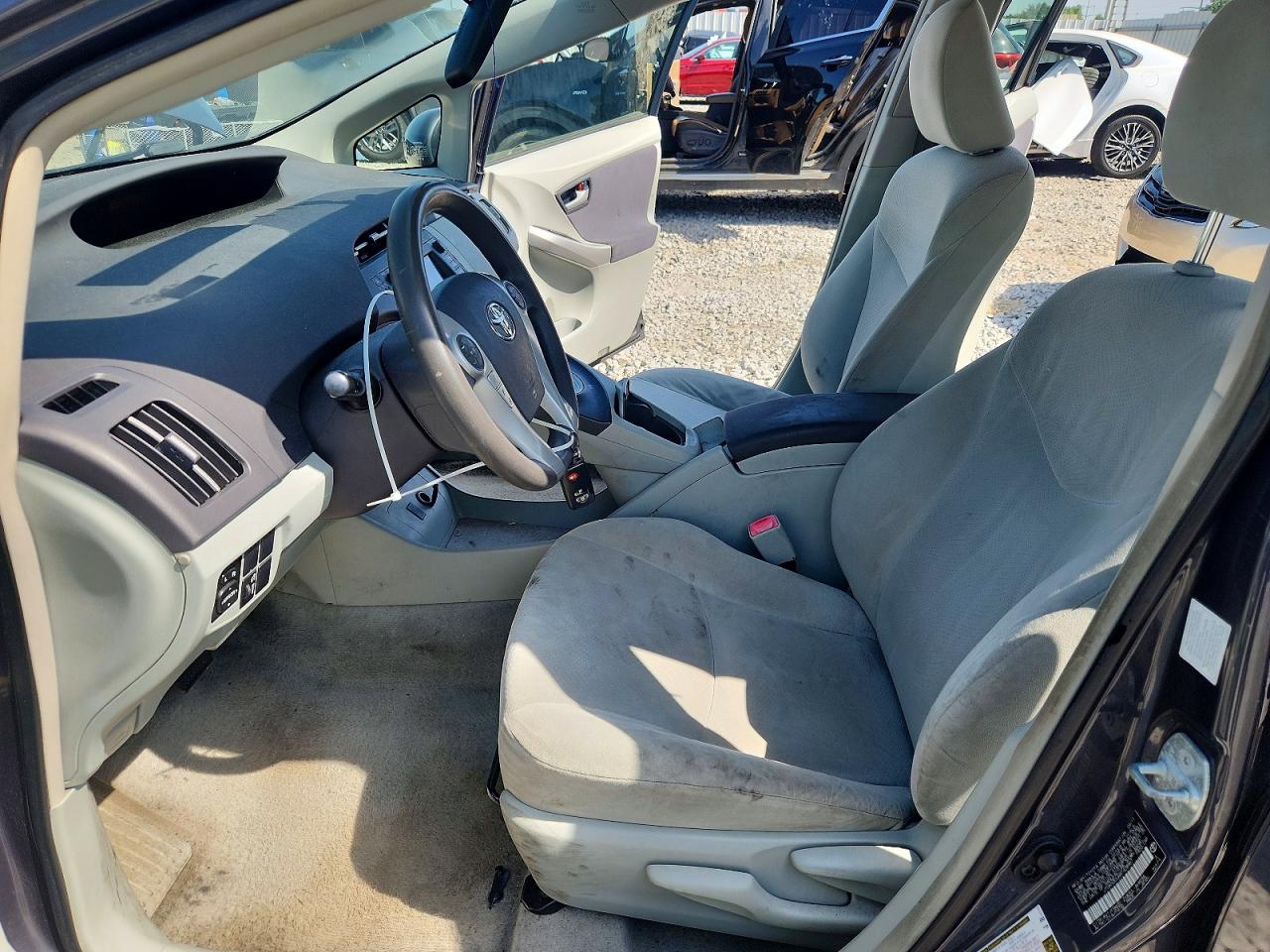2011 Toyota Prius Three Синий vin: JTDKN3DU6B1428967
