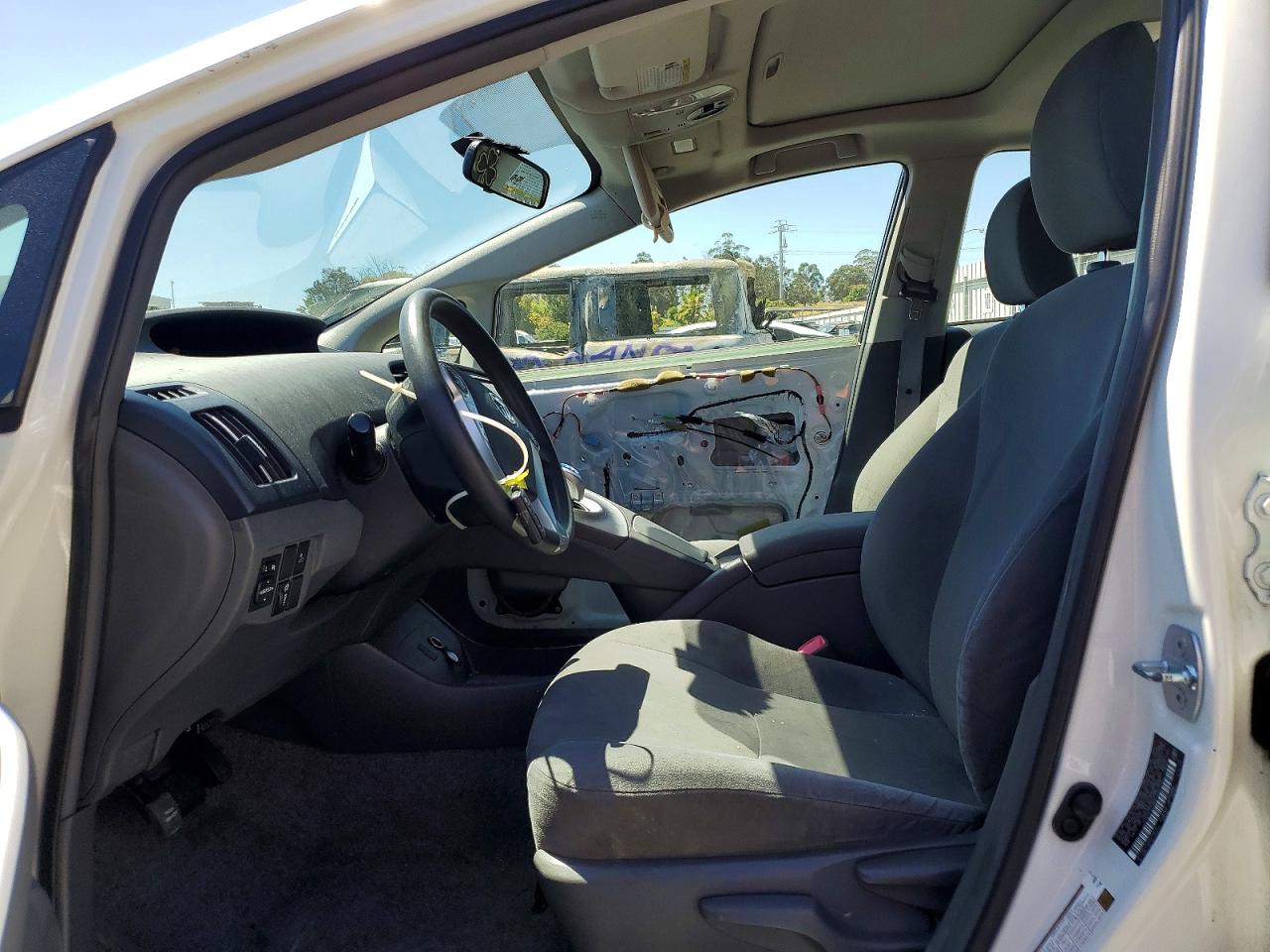 2011 Toyota Prius Three White vin: JTDKN3DU6B1432758