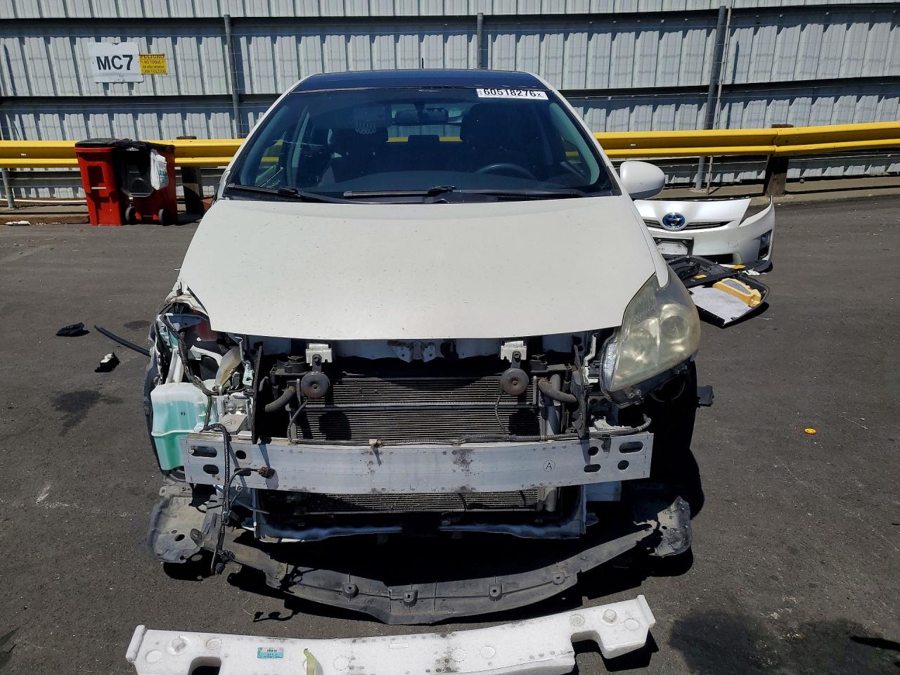 2011 Toyota Prius Three White vin: JTDKN3DU6B1432758