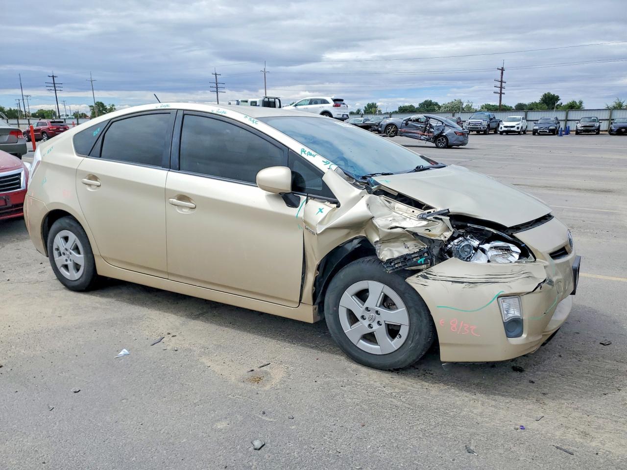 2011 Toyota Prius Three Gold vin: JTDKN3DU6B1479059