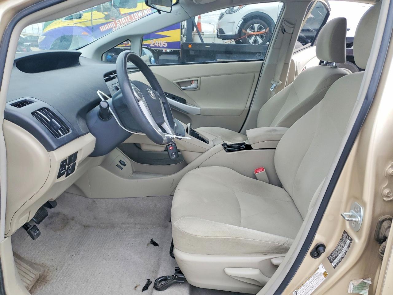 2011 Toyota Prius Three Gold vin: JTDKN3DU6B1479059