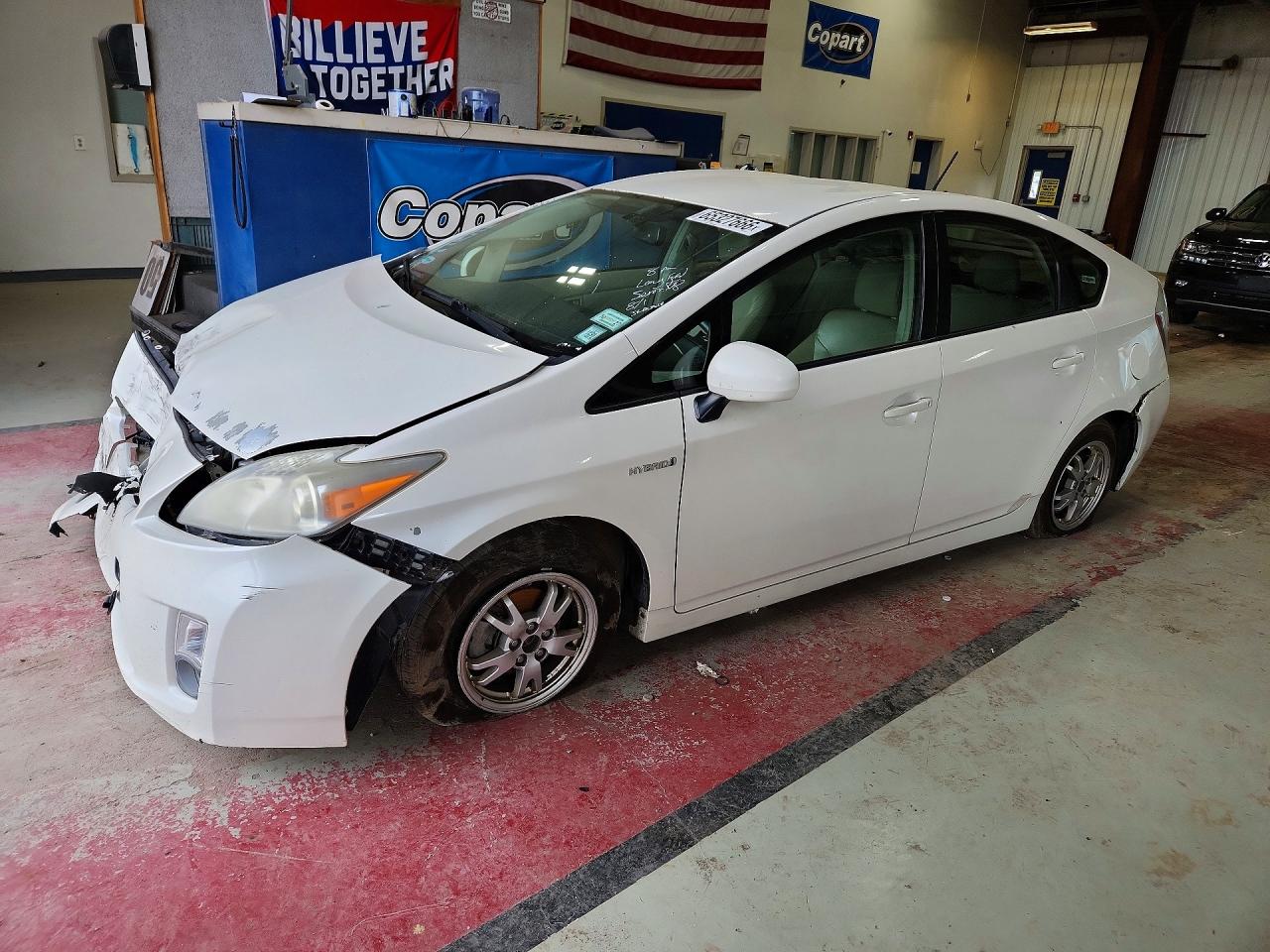 2011 Toyota Prius Four White vin: JTDKN3DU6B5314072