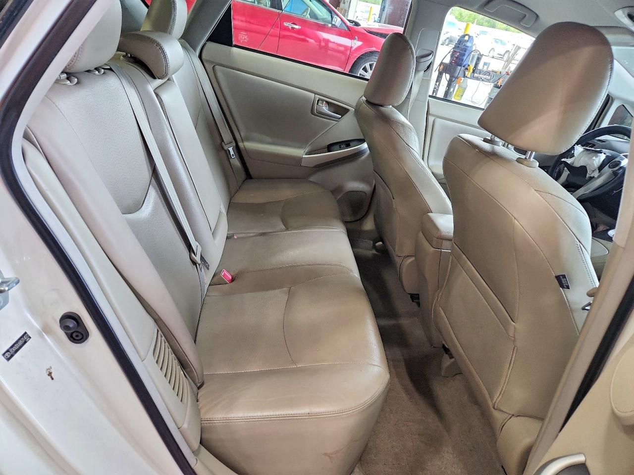 2011 Toyota Prius Four White vin: JTDKN3DU6B5314072