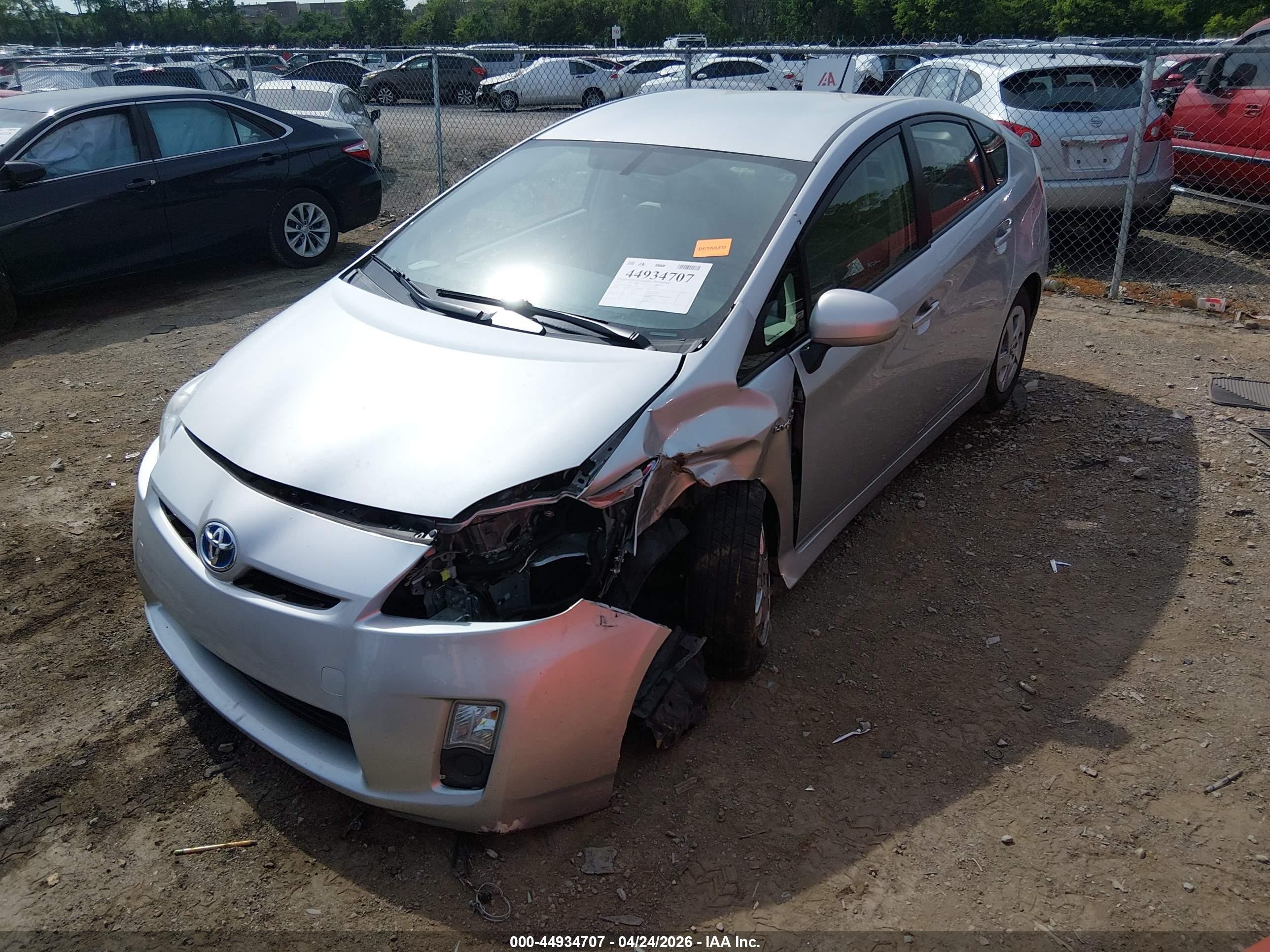 2011 Toyota Prius Four Silver vin: JTDKN3DU6B5332166