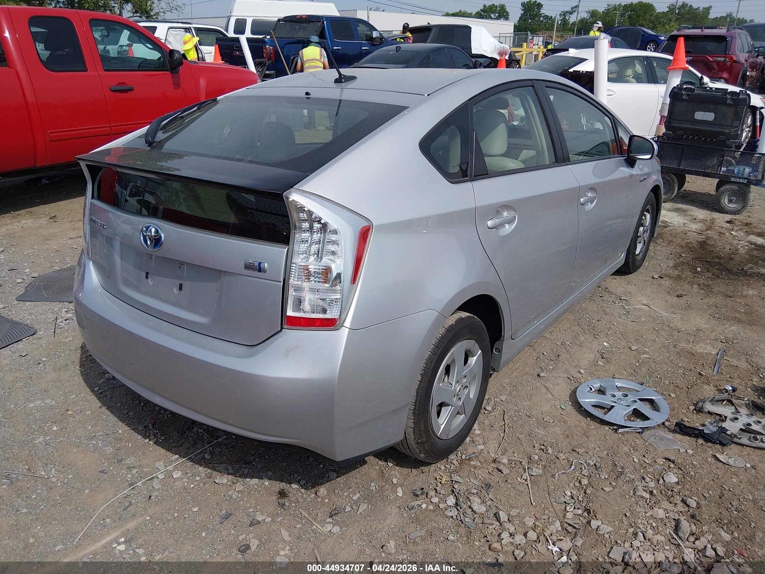 2011 Toyota Prius Four Silver vin: JTDKN3DU6B5332166
