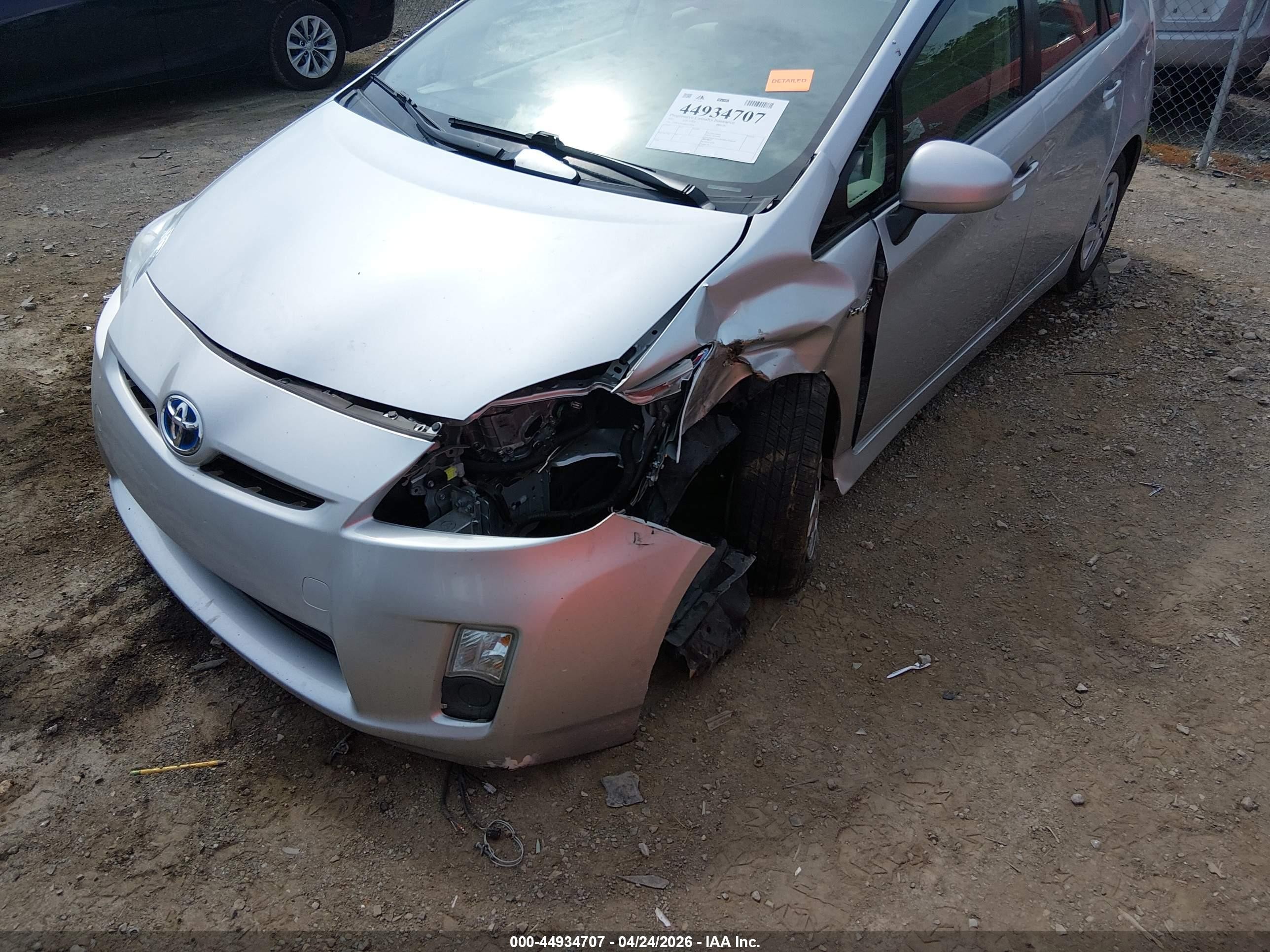 2011 Toyota Prius Four Silver vin: JTDKN3DU6B5332166