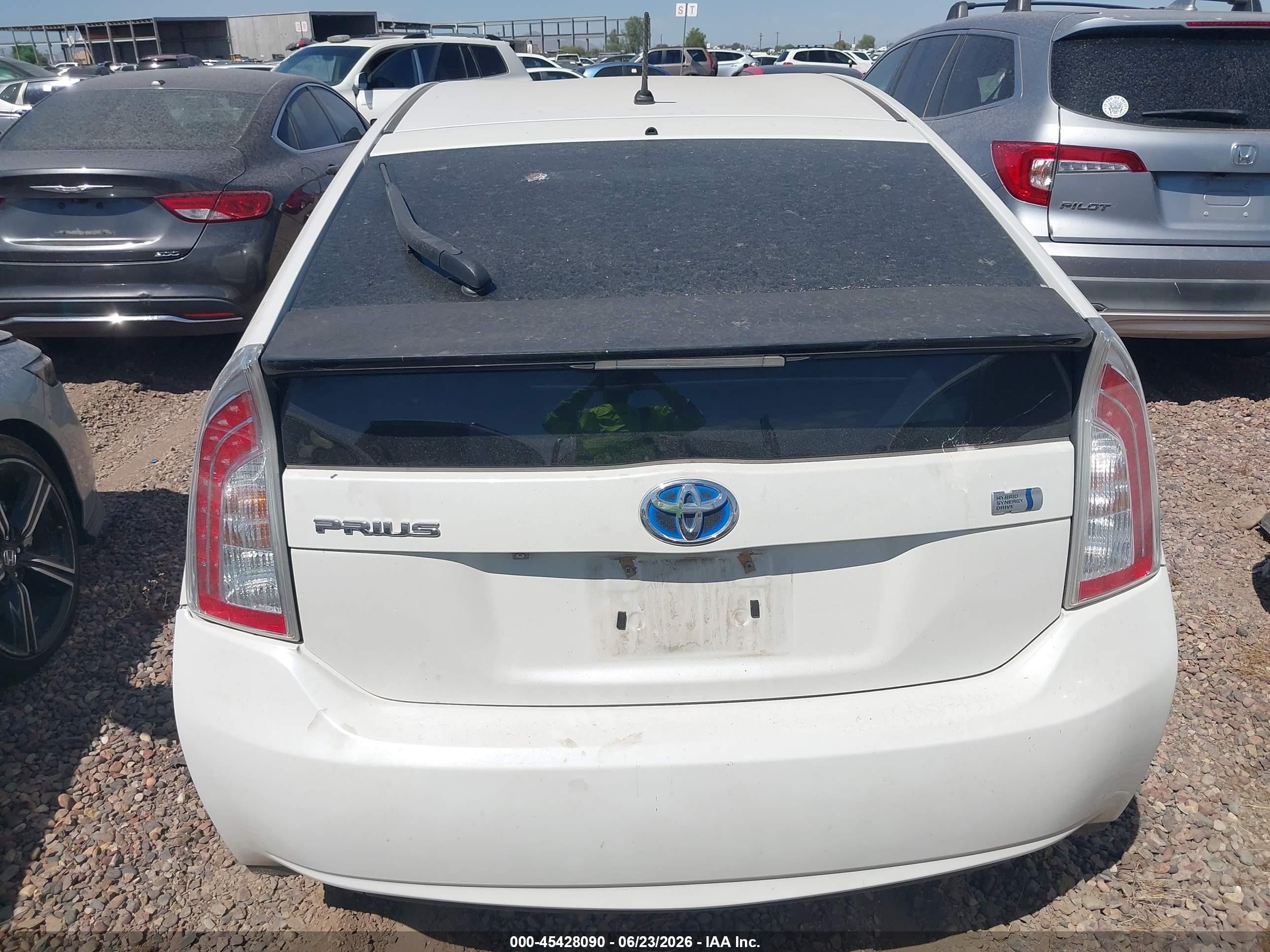 2012 Toyota Prius Two Белый vin: JTDKN3DU6C0333560