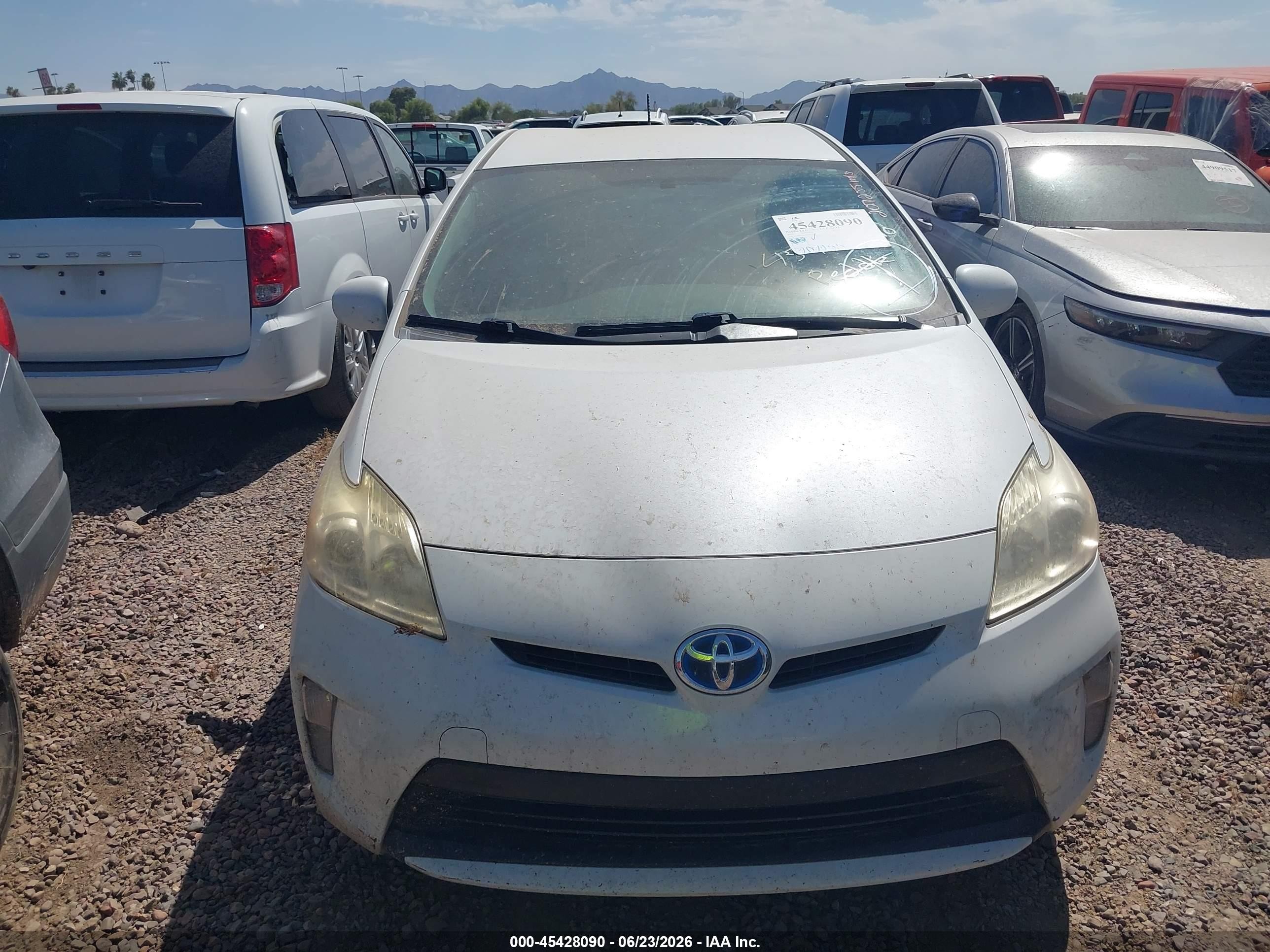 2012 Toyota Prius Two Белый vin: JTDKN3DU6C0333560