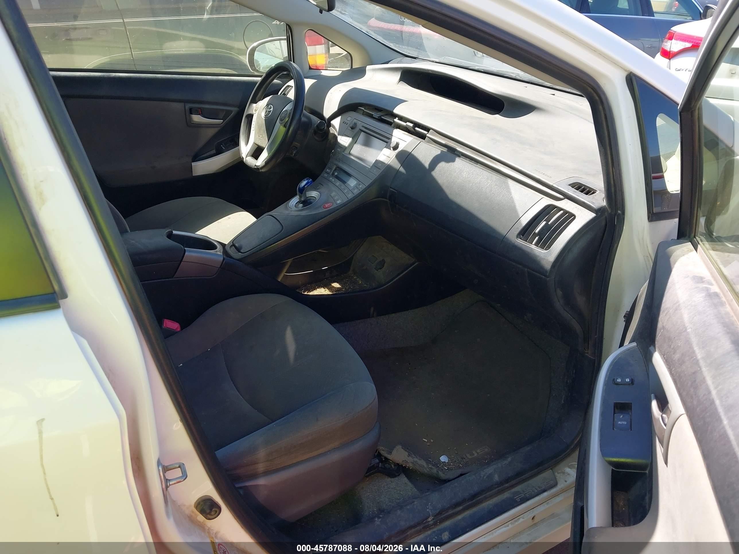 2012 Toyota Prius Two White vin: JTDKN3DU6C1565814
