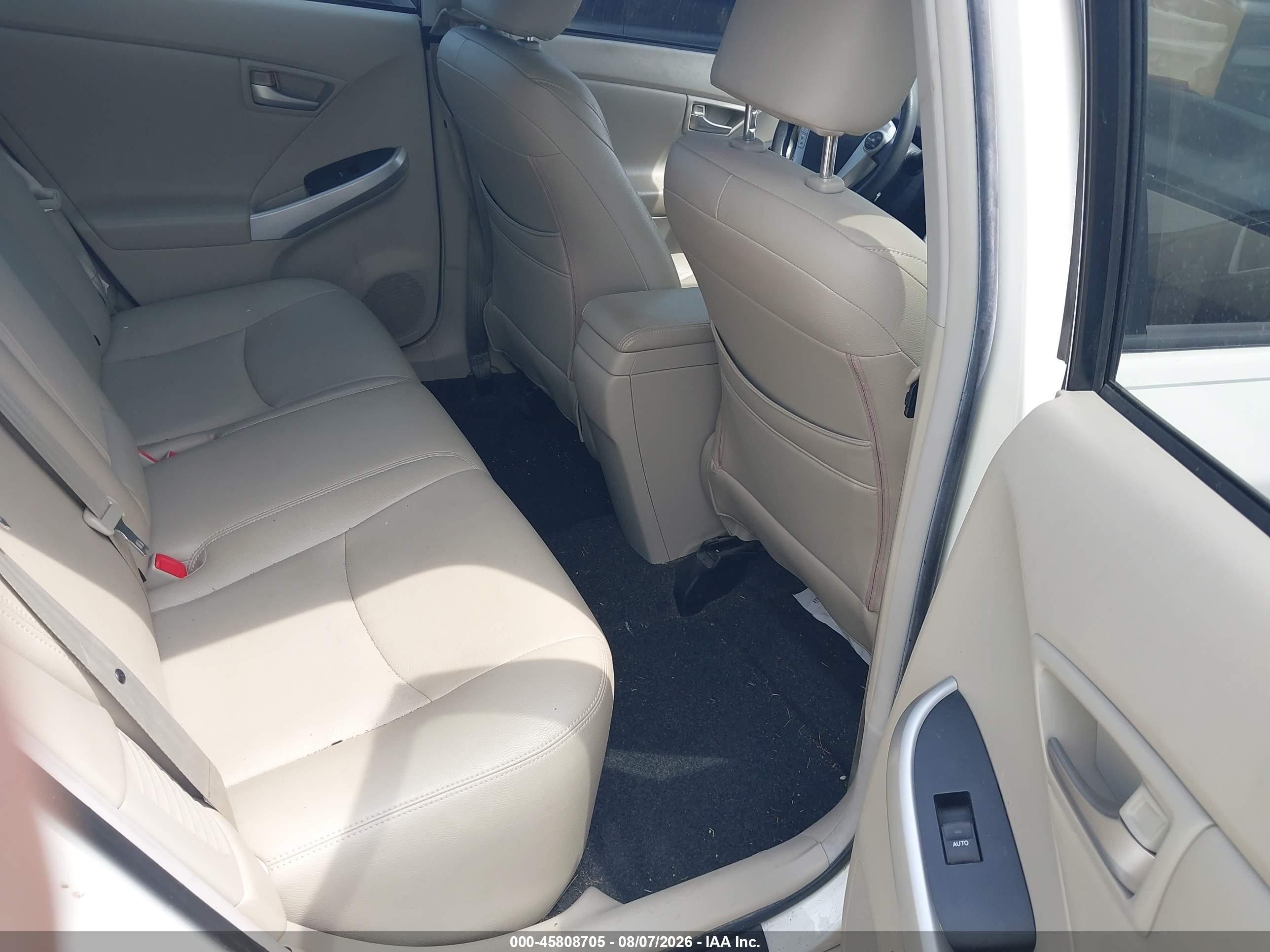 2012 Toyota Prius Three White vin: JTDKN3DU6C1572598