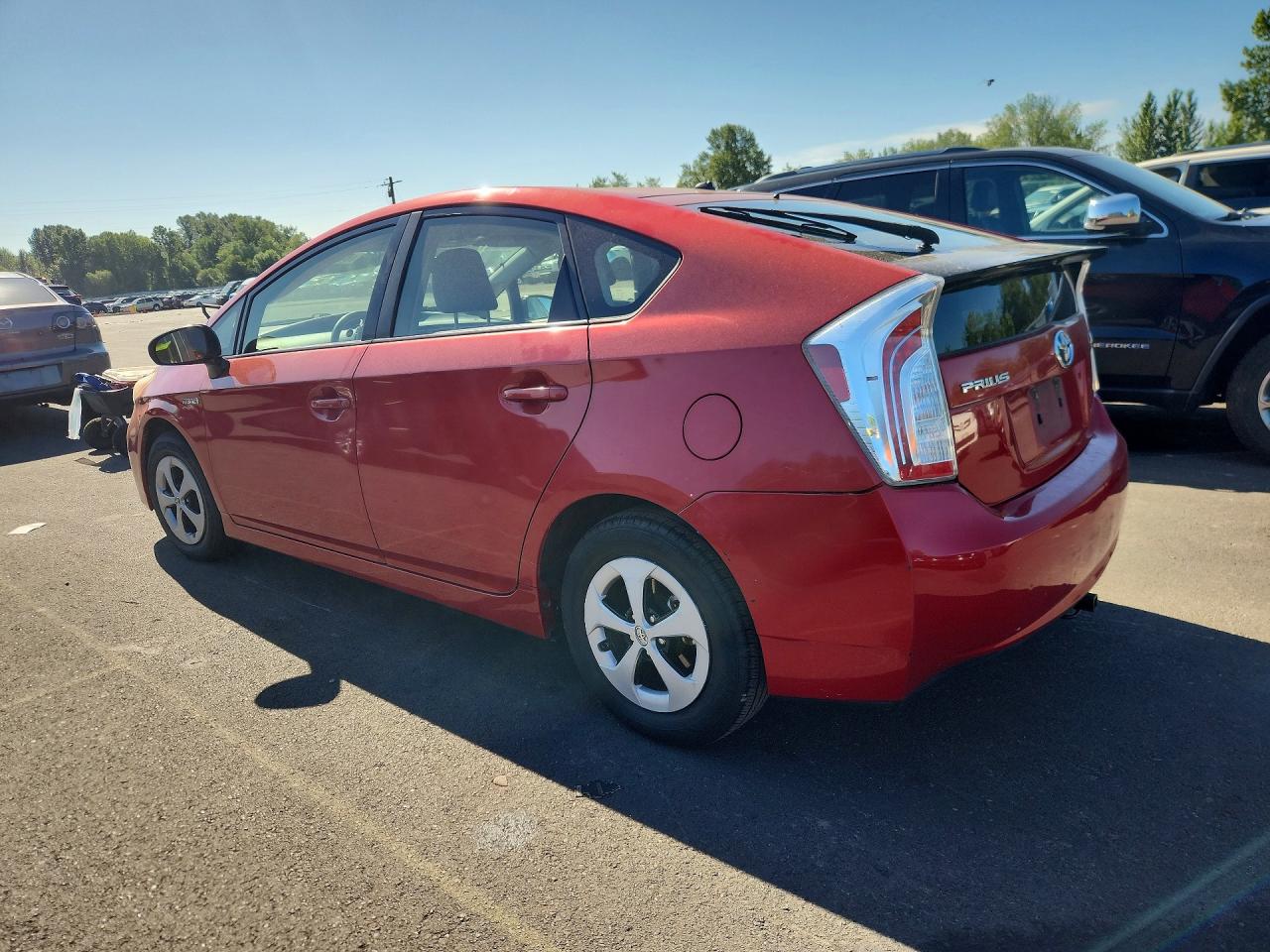 2012 Toyota Prius Two Красный vin: JTDKN3DU6C1576893