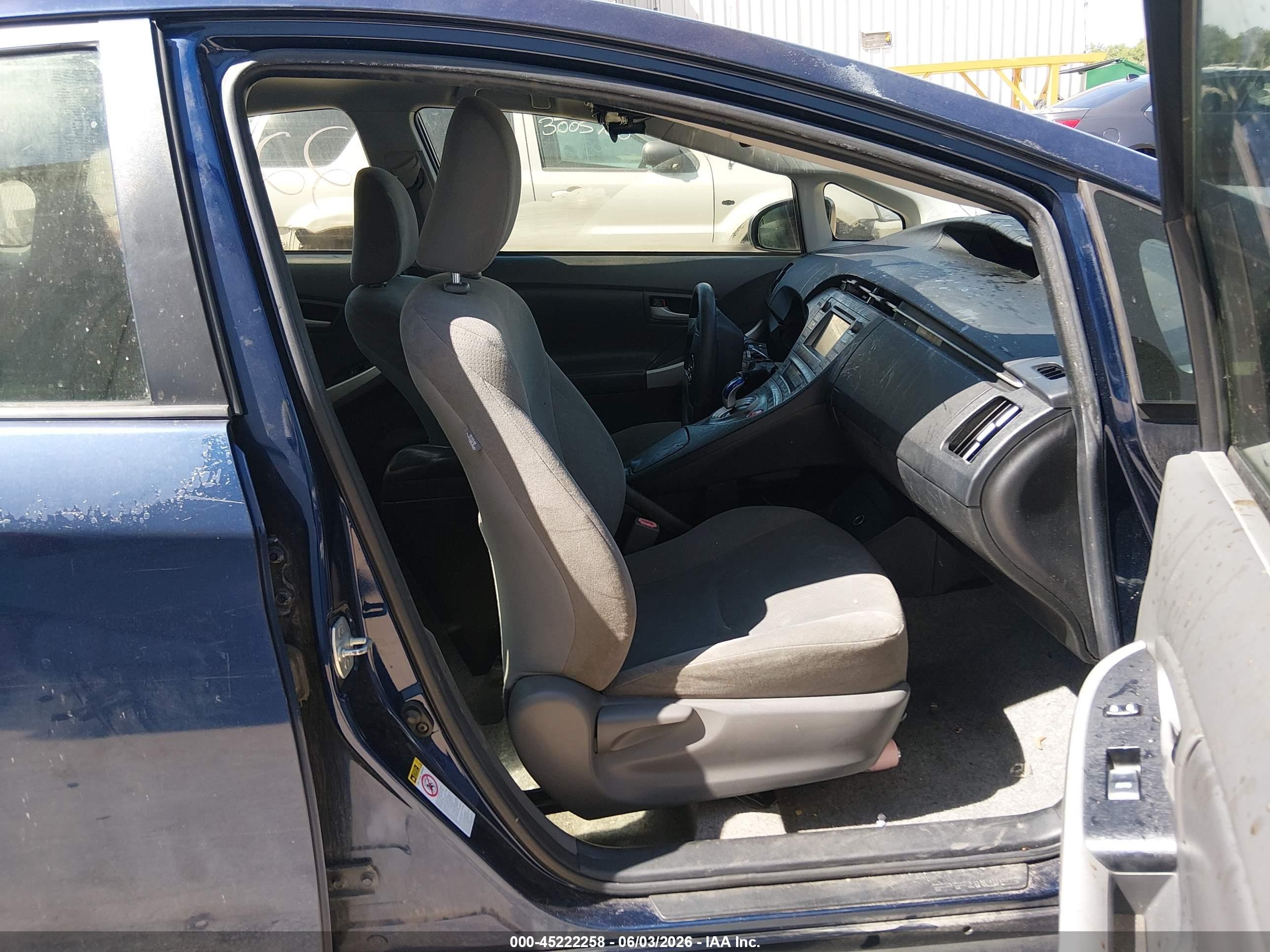 2012 Toyota Prius Three Синий vin: JTDKN3DU6C1601243