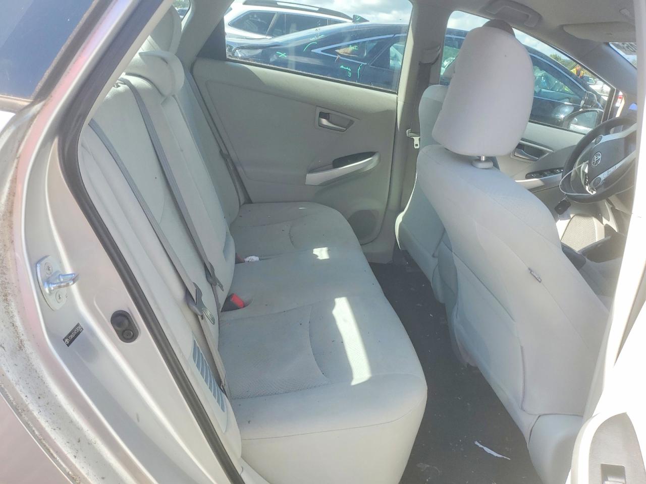 2012 Toyota Prius Three Silver vin: JTDKN3DU6C5393860
