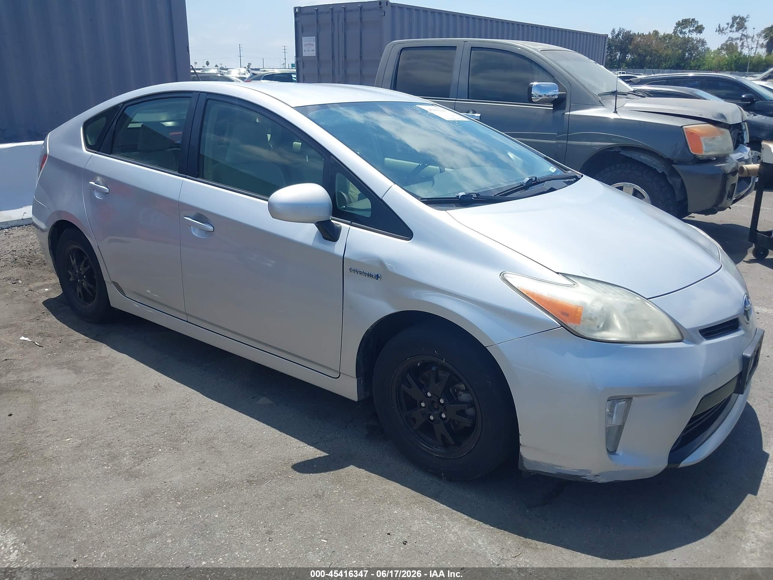 2012 Toyota Prius Three Silver vin: JTDKN3DU6C5415372