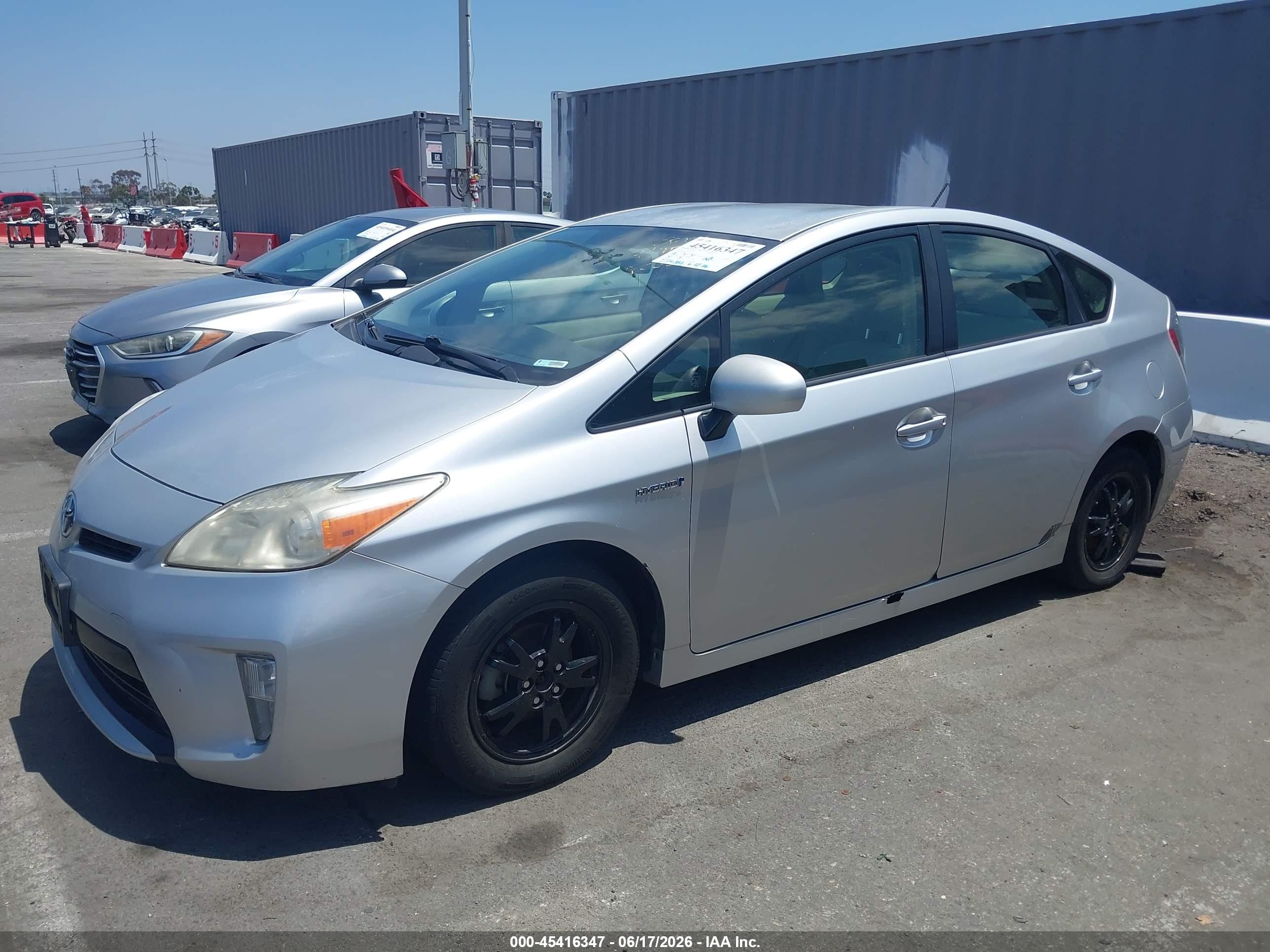 2012 Toyota Prius Three Silver vin: JTDKN3DU6C5415372