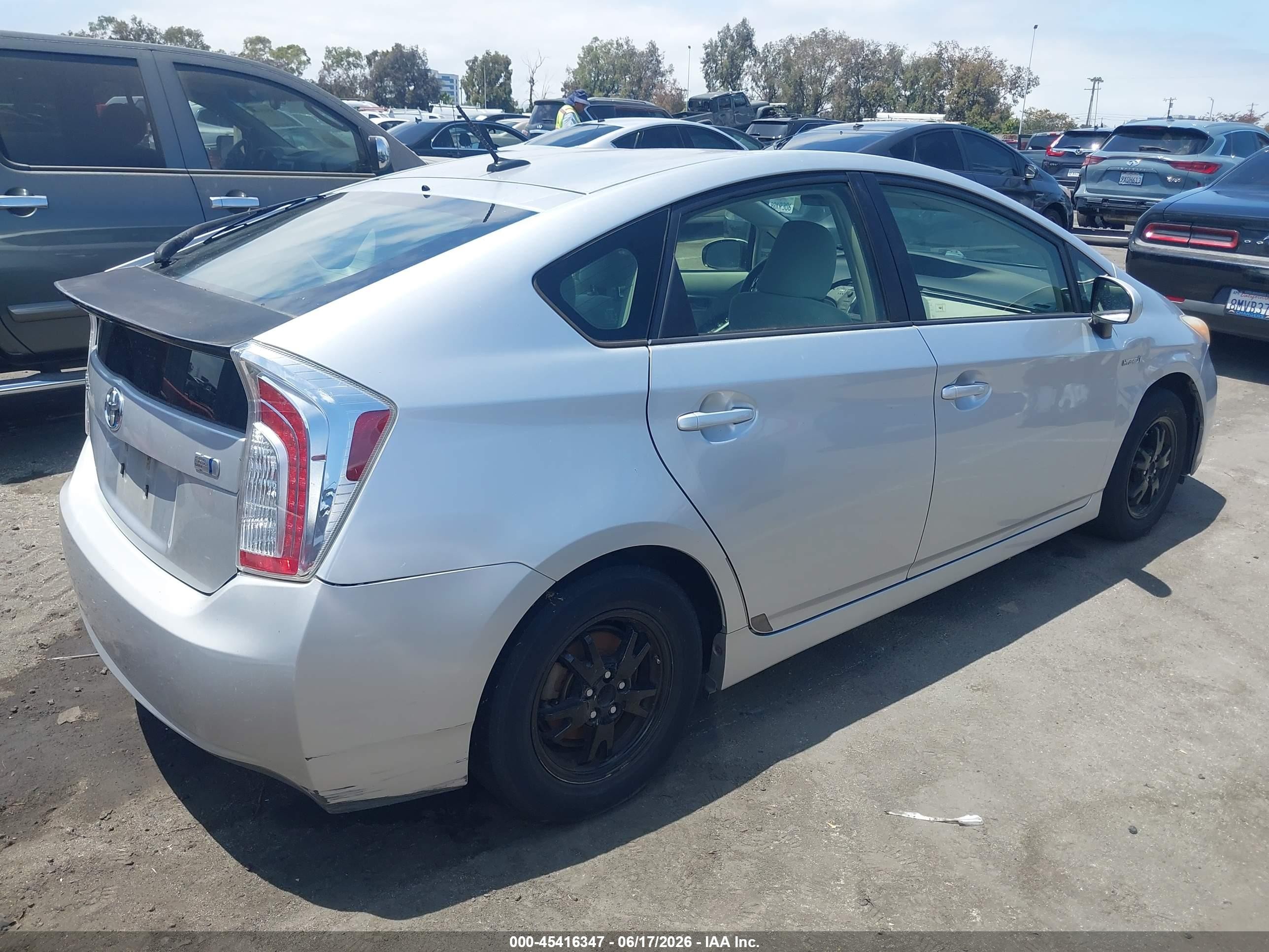 2012 Toyota Prius Three Silver vin: JTDKN3DU6C5415372