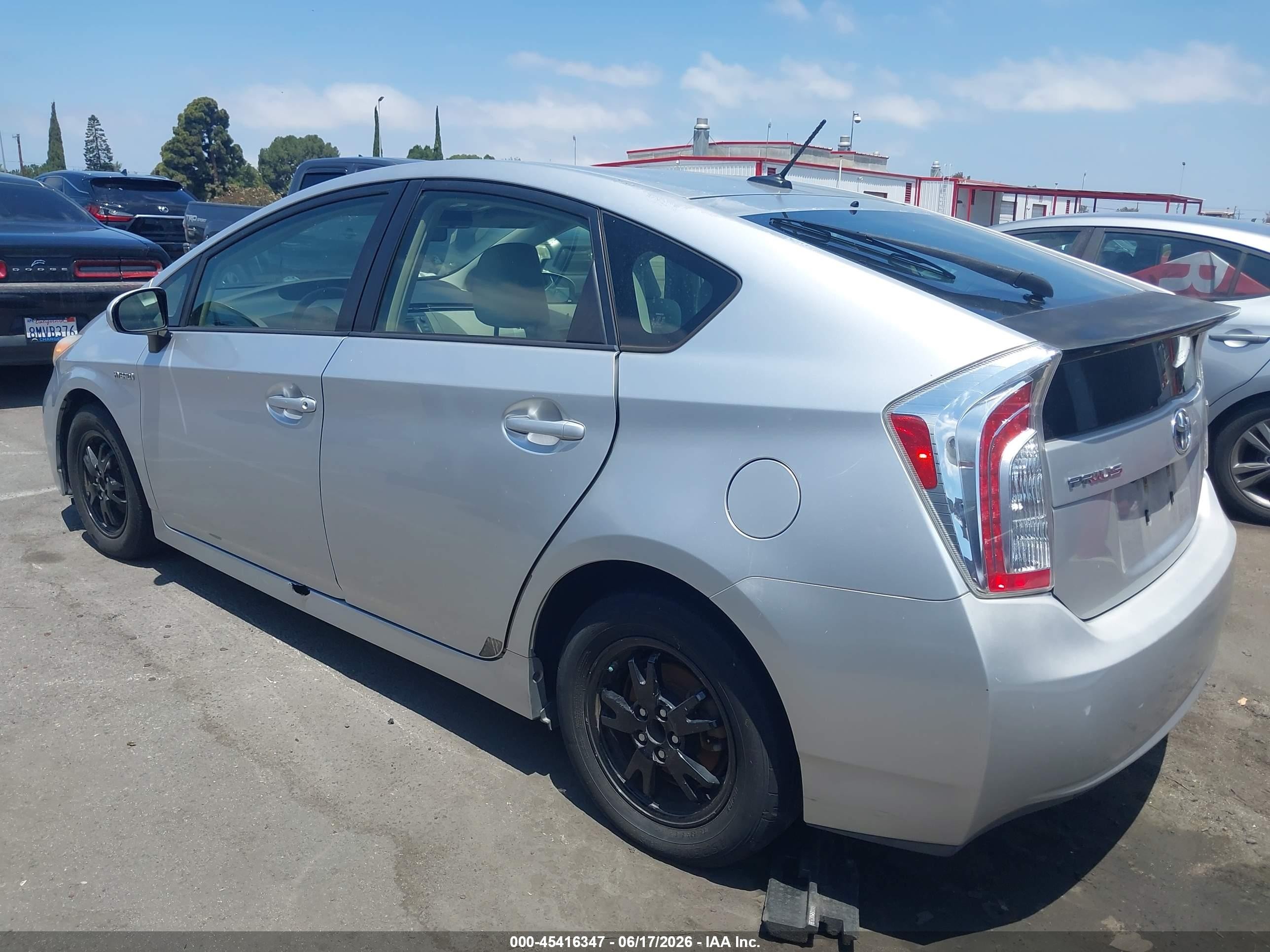 2012 Toyota Prius Three Silver vin: JTDKN3DU6C5415372