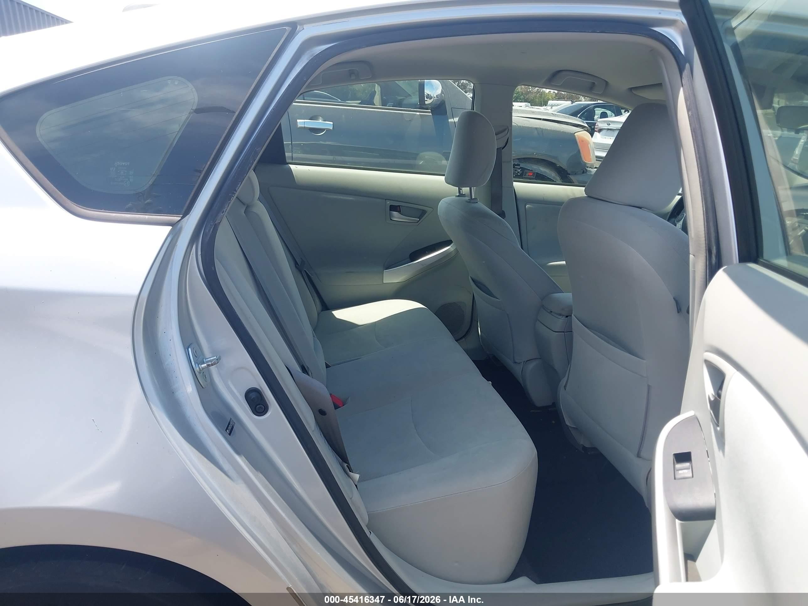 2012 Toyota Prius Three Silver vin: JTDKN3DU6C5415372