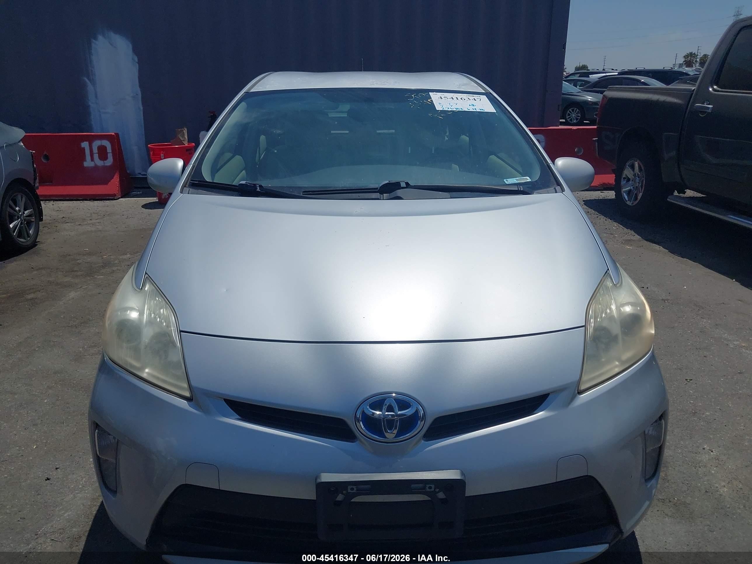 2012 Toyota Prius Three Silver vin: JTDKN3DU6C5415372