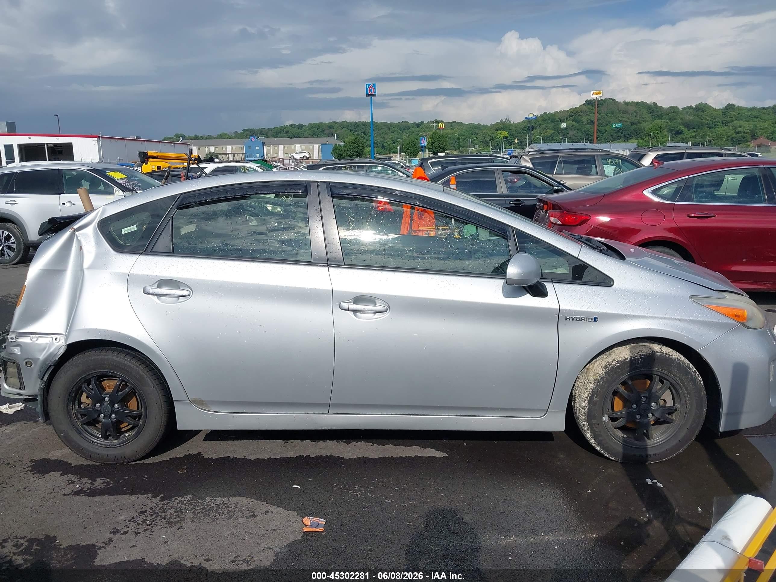 2012 Toyota Prius Two Silver vin: JTDKN3DU6C5420944