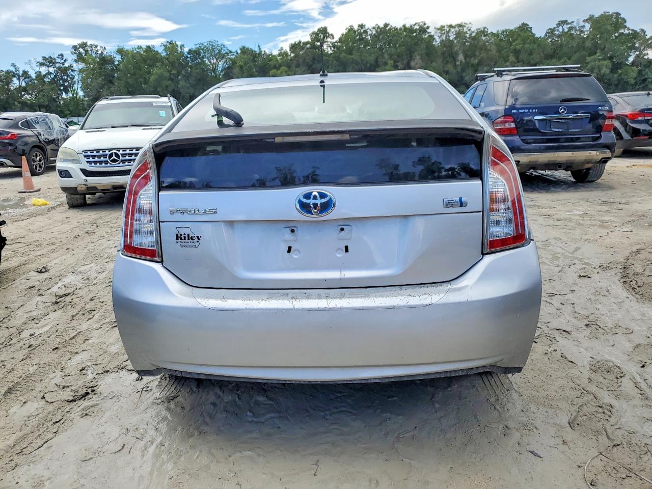 2012 Toyota Prius Two Silver vin: JTDKN3DU6C5475328