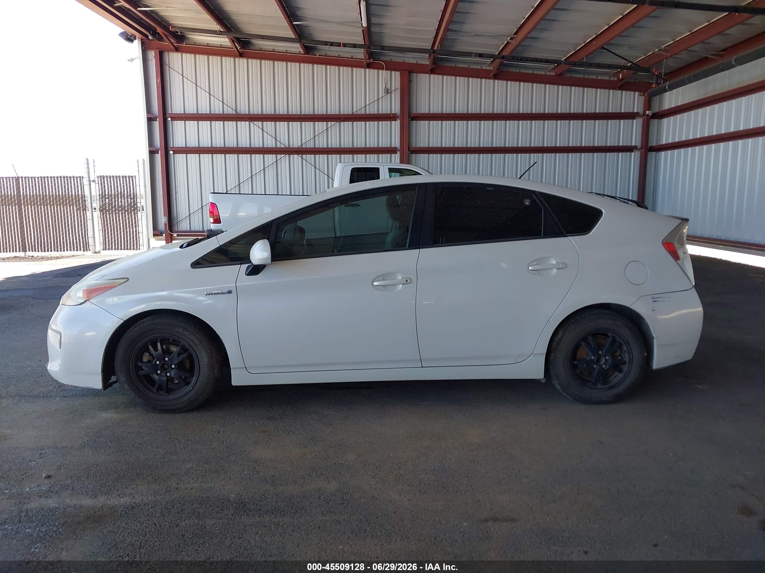 2012 Toyota Prius Two White vin: JTDKN3DU6C5483204
