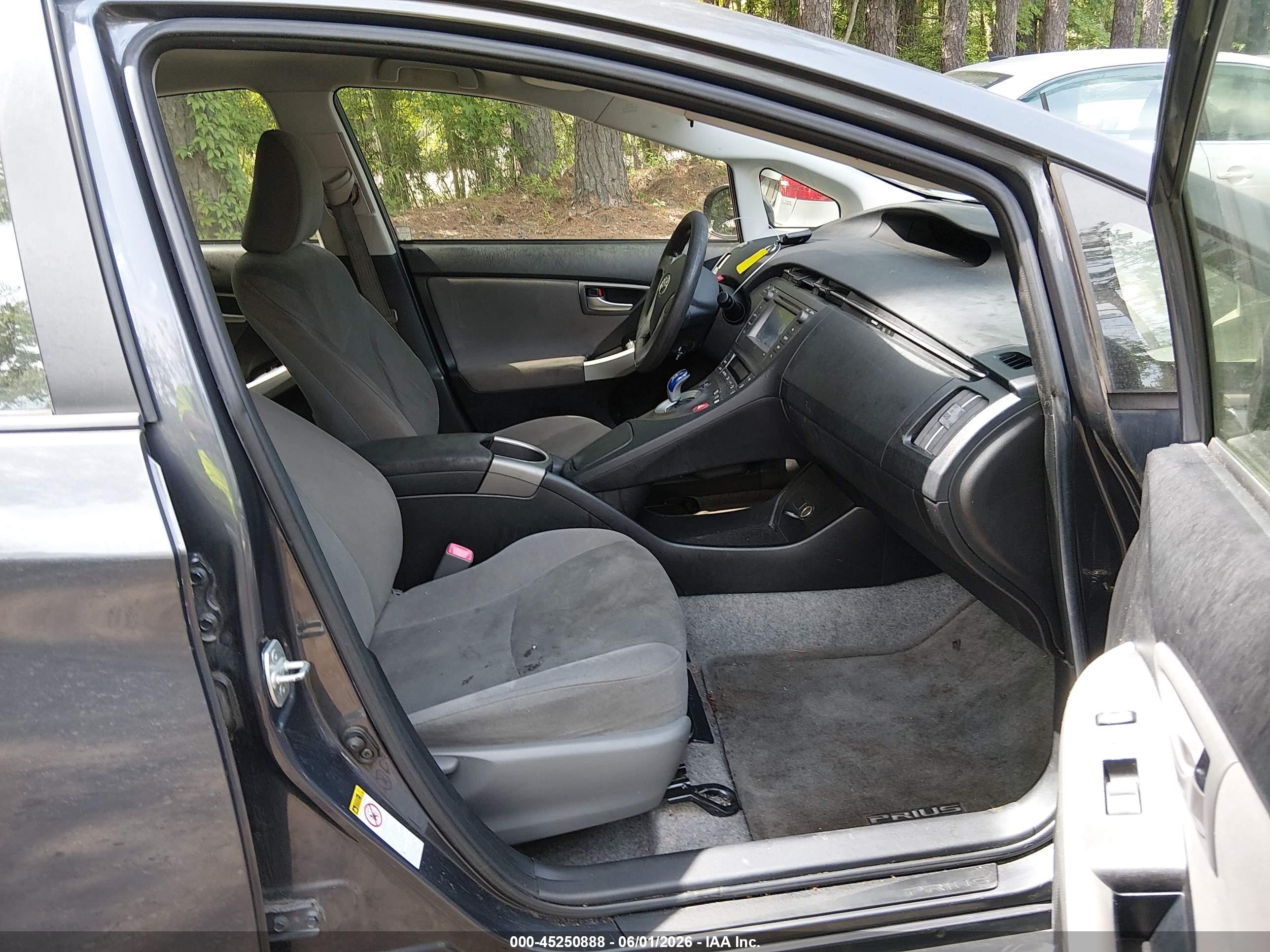 2012 Toyota Prius Two Серый vin: JTDKN3DU6C5488306
