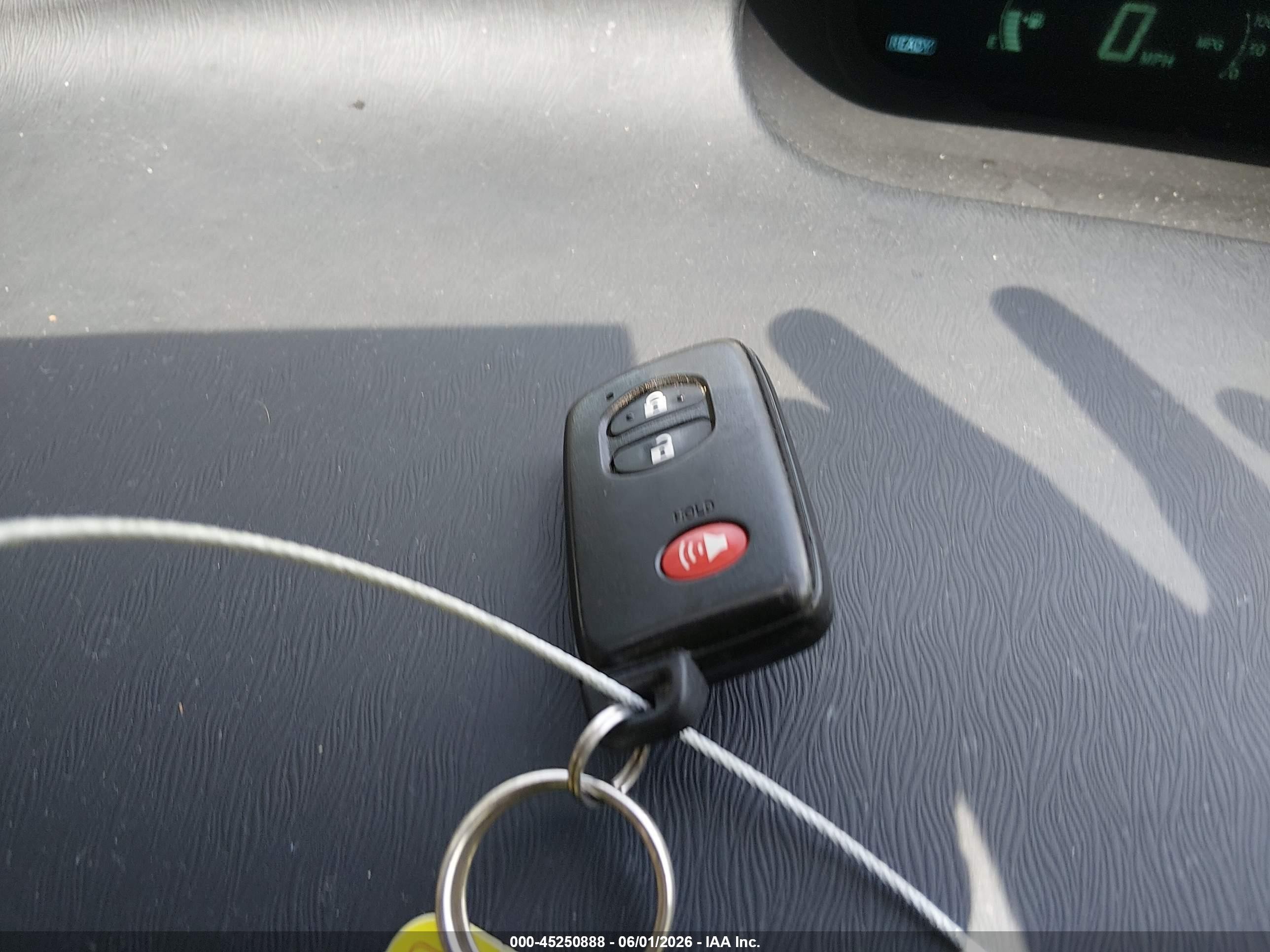 2012 Toyota Prius Two Серый vin: JTDKN3DU6C5488306