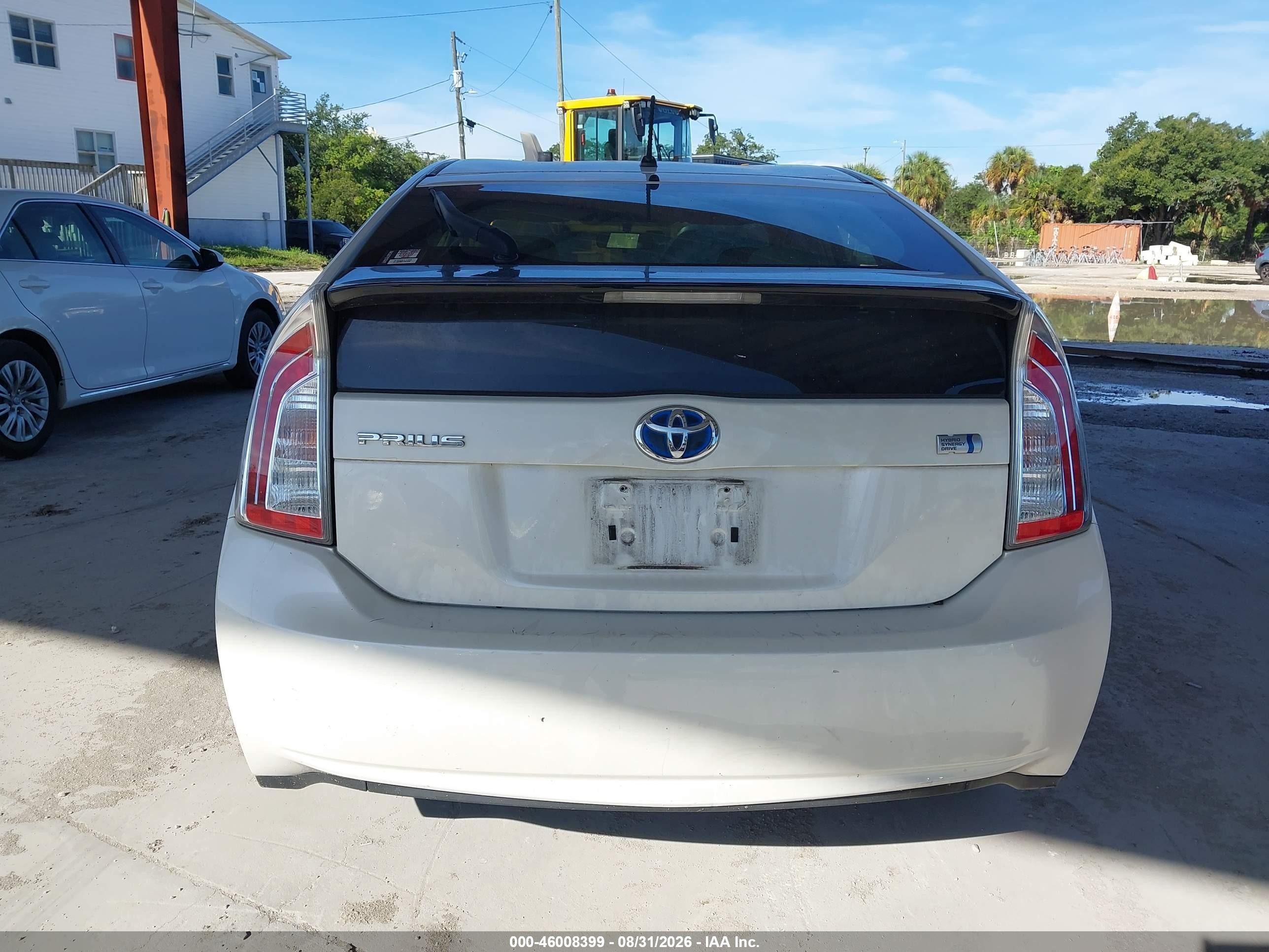 2012 Toyota Prius Two White vin: JTDKN3DU6C5515259