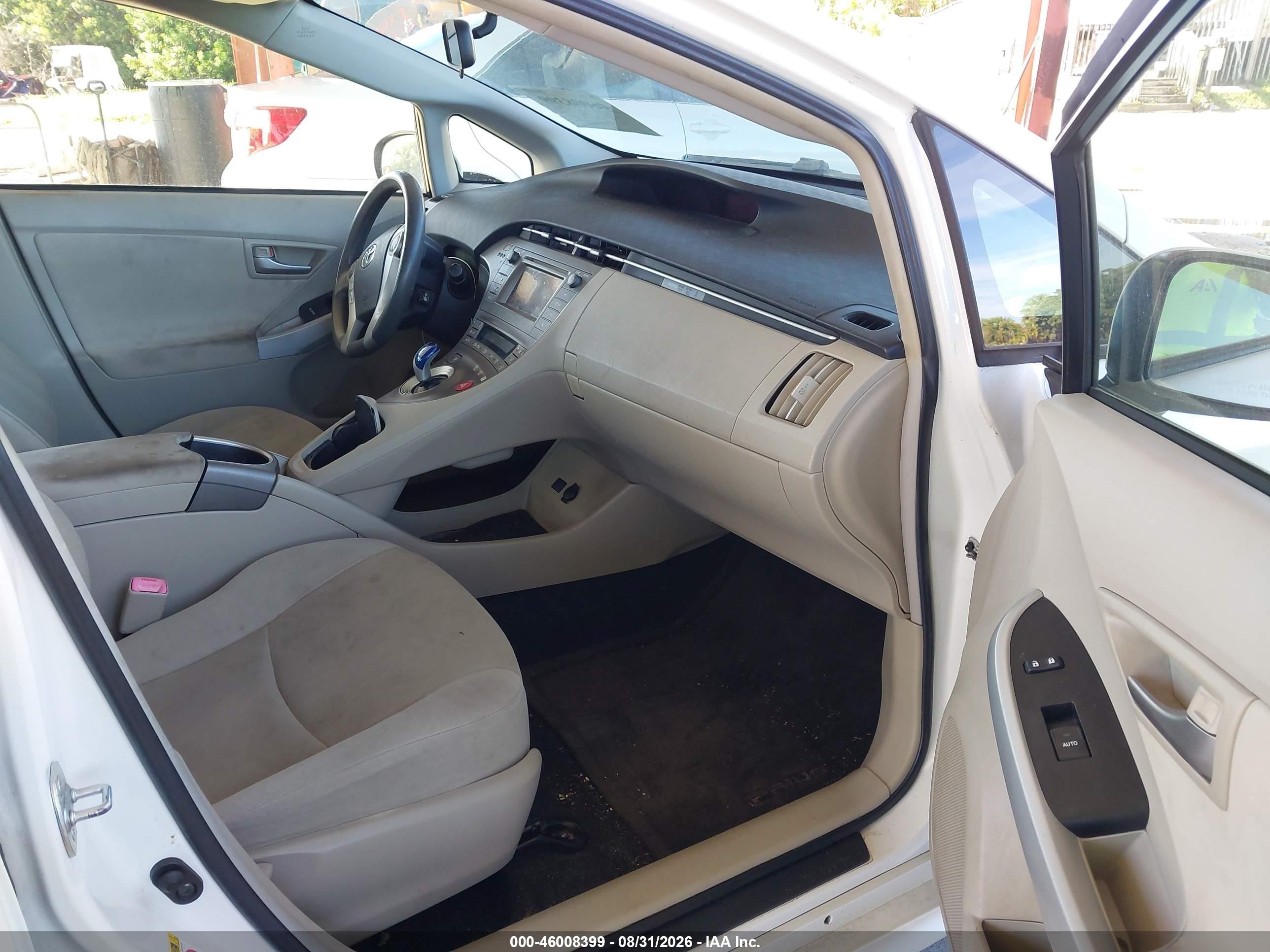 2012 Toyota Prius Two White vin: JTDKN3DU6C5515259