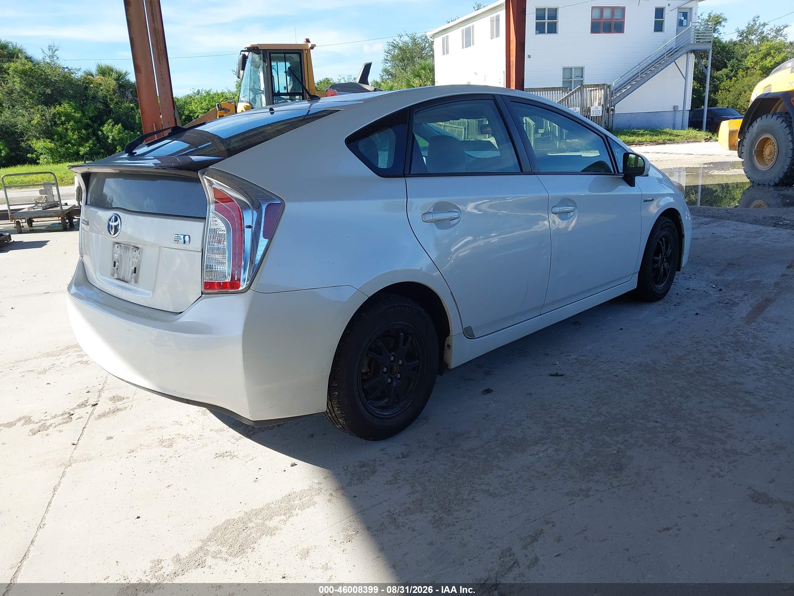 2012 Toyota Prius Two White vin: JTDKN3DU6C5515259