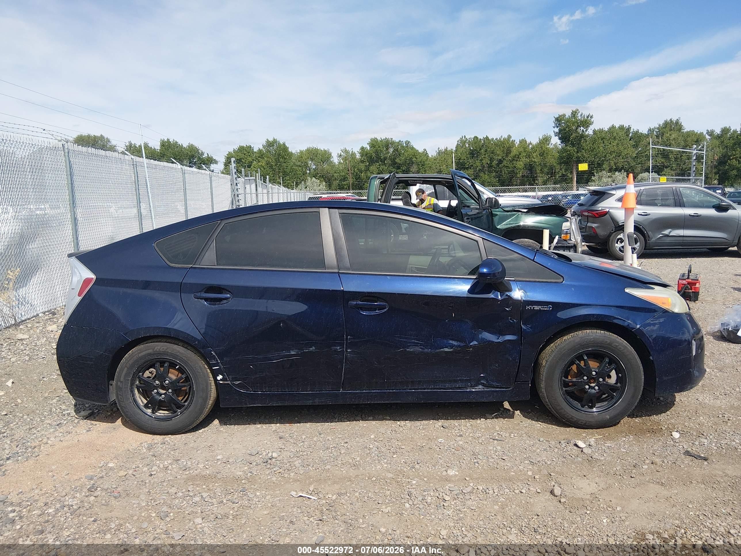 2013 Toyota Prius Two Dark Blue vin: JTDKN3DU6D0352711