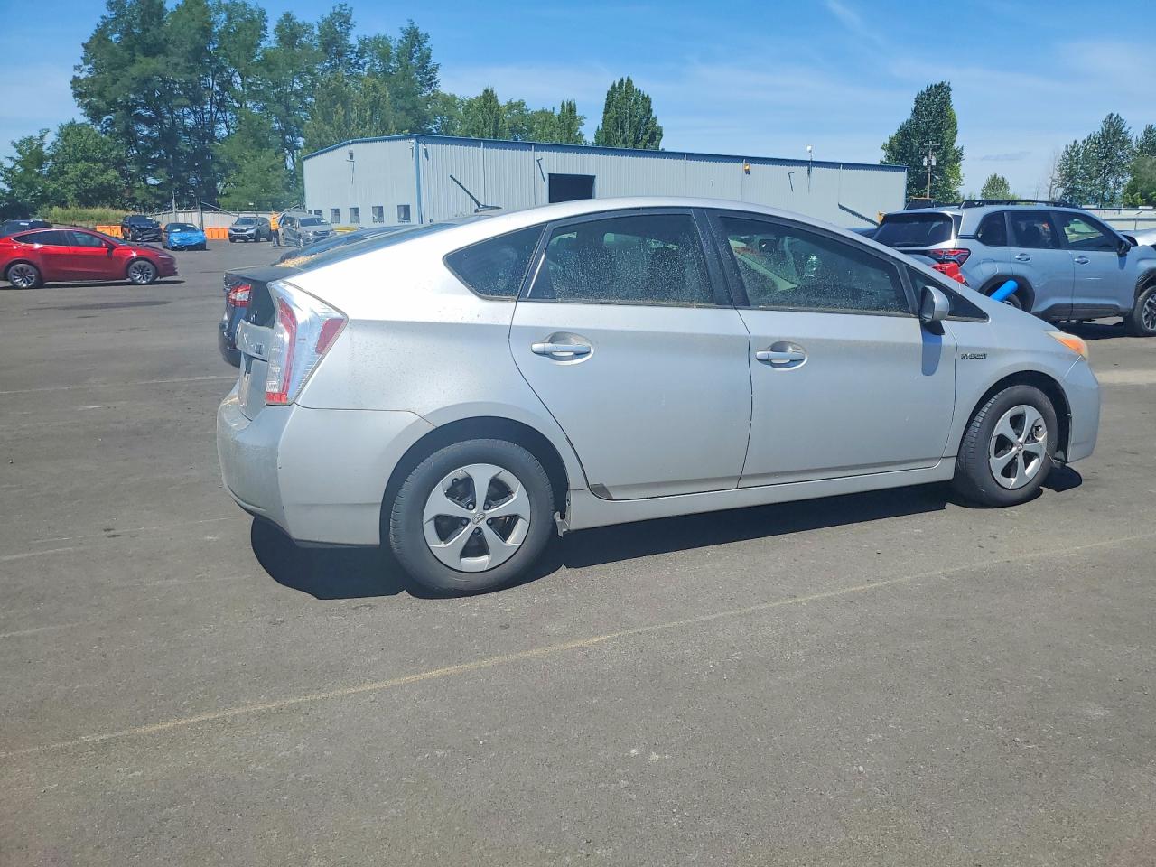 2013 Toyota Prius Three Серебряный vin: JTDKN3DU6D0353468