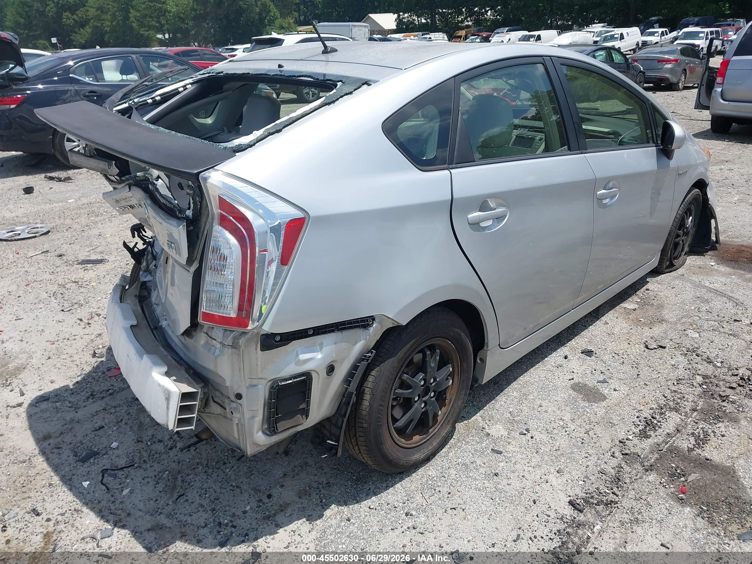 2013 Toyota Prius   White vin: JTDKN3DU6D1627424