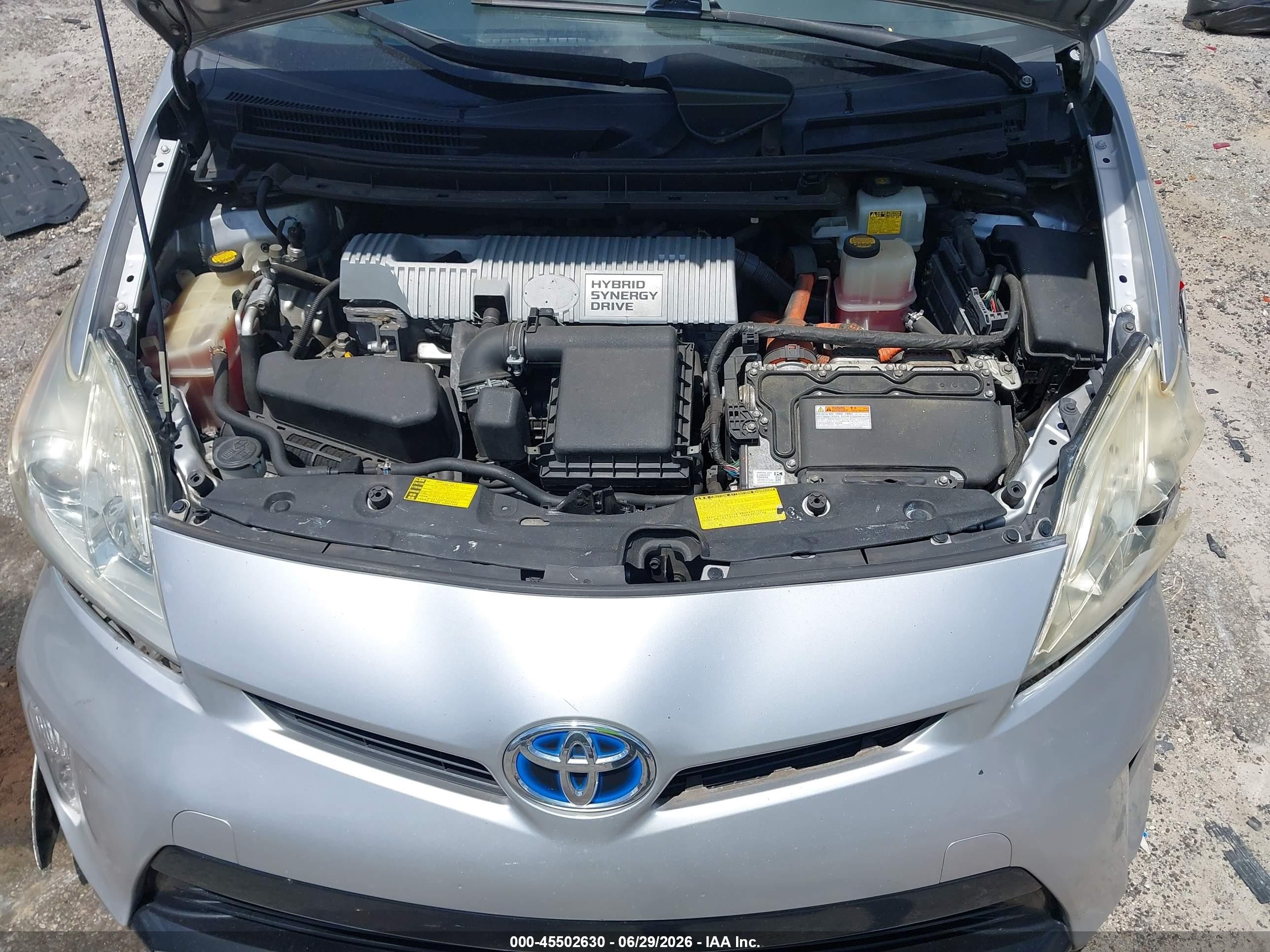 2013 Toyota Prius   White vin: JTDKN3DU6D1627424