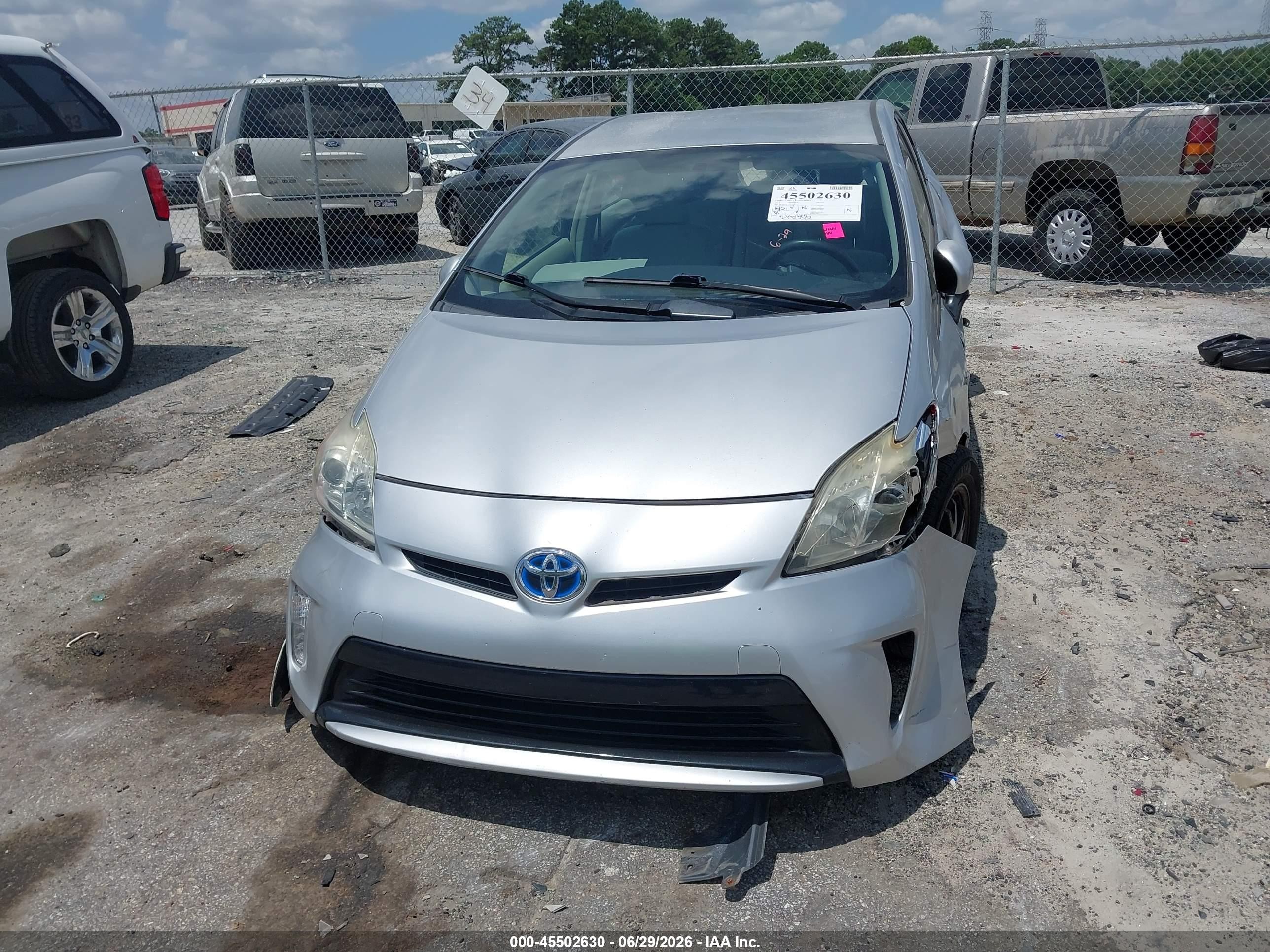 2013 Toyota Prius   White vin: JTDKN3DU6D1627424