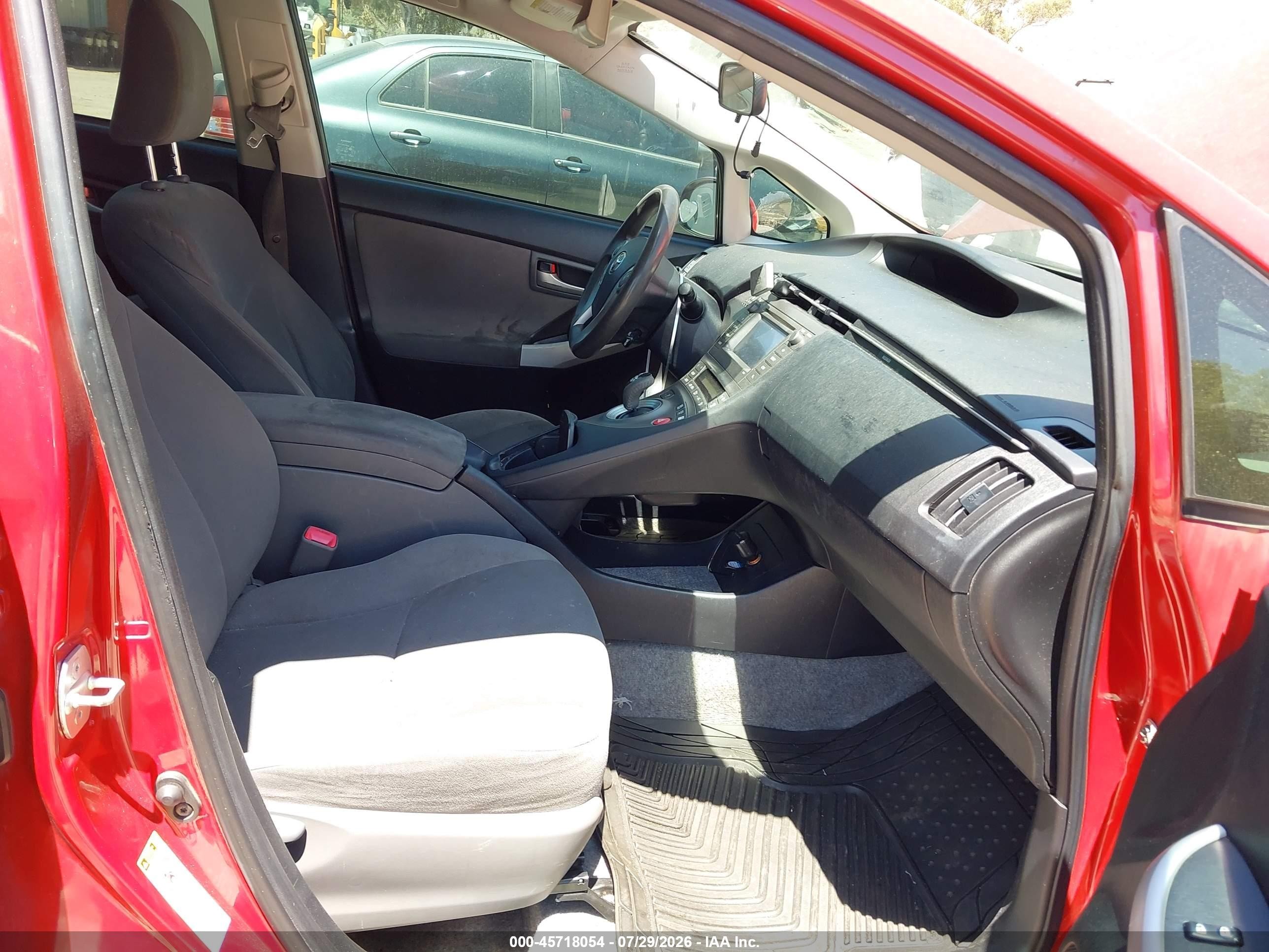 2013 Toyota Prius Two Red vin: JTDKN3DU6D1633031