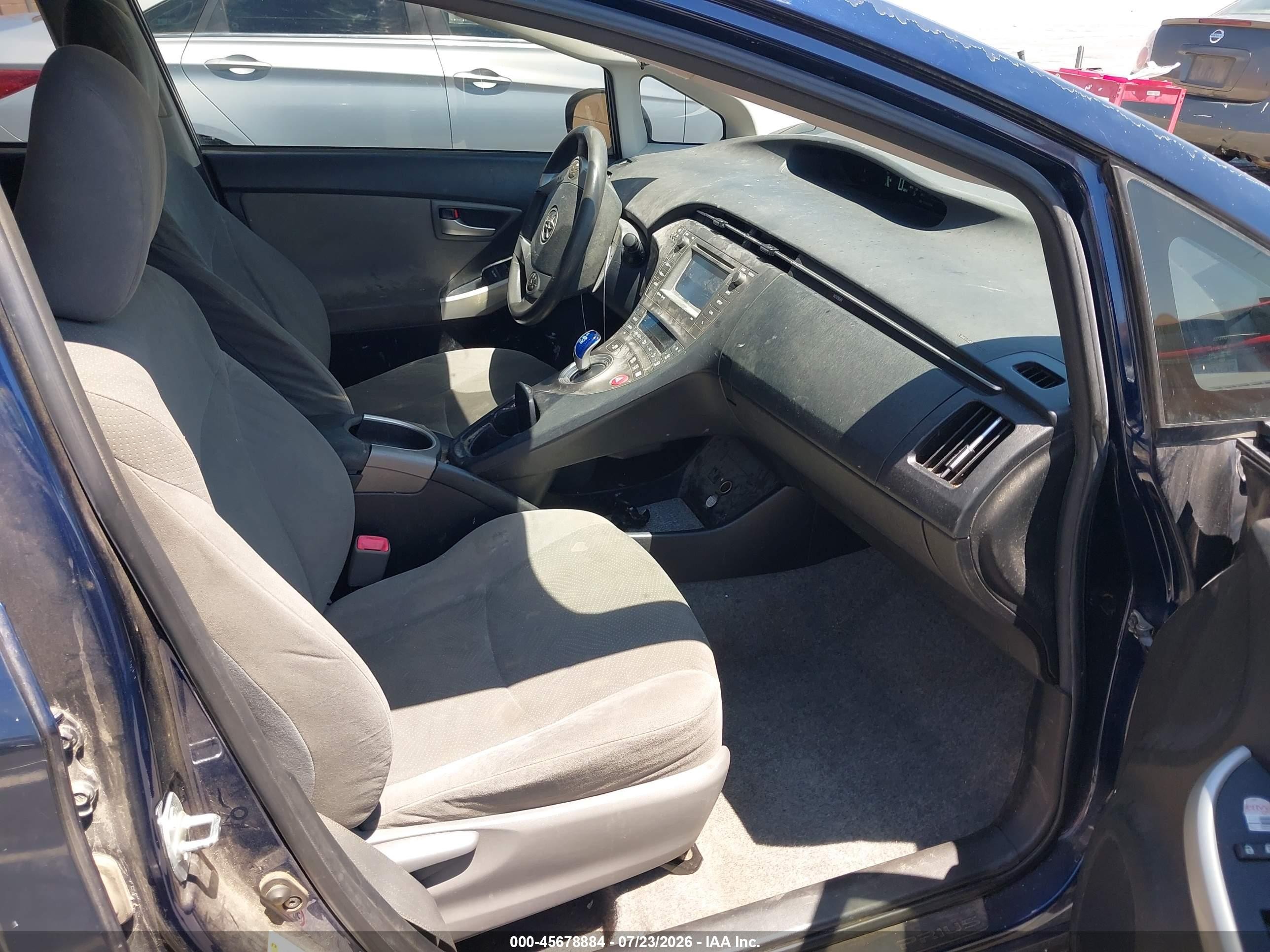 2013 Toyota Prius Three Blue vin: JTDKN3DU6D1663808
