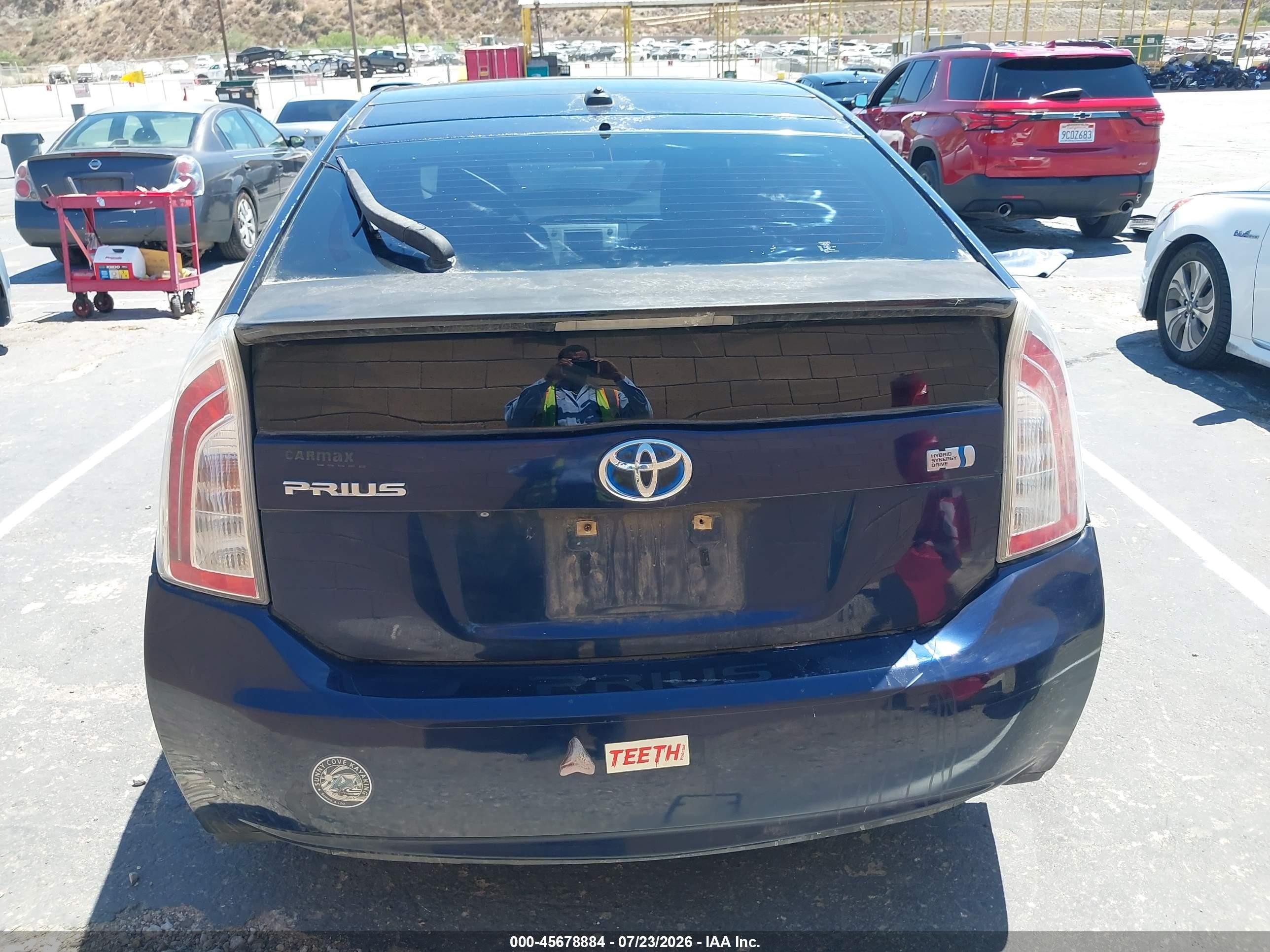 2013 Toyota Prius Three Blue vin: JTDKN3DU6D1663808