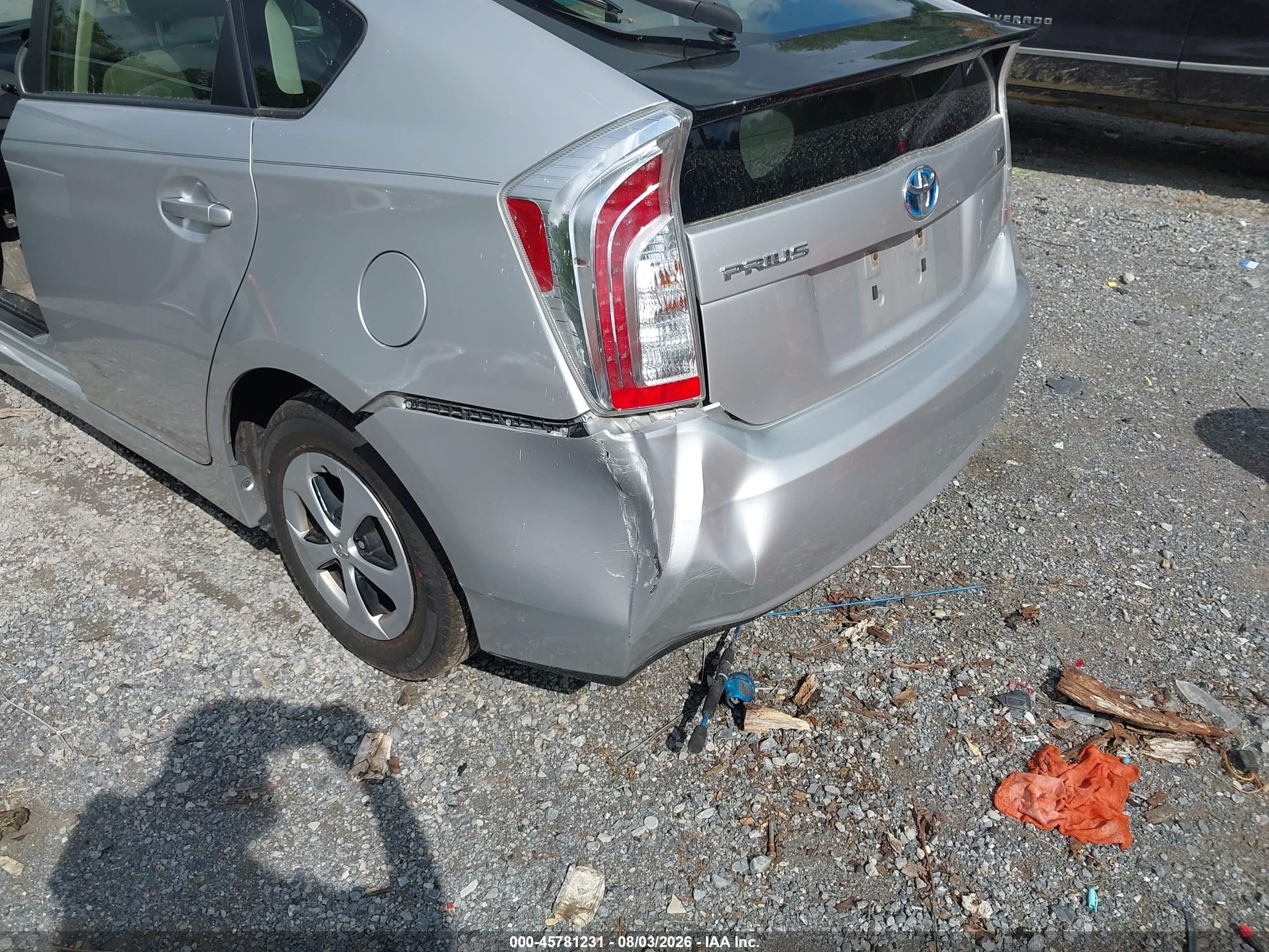 2013 Toyota Prius Two Серебряный vin: JTDKN3DU6D1683959