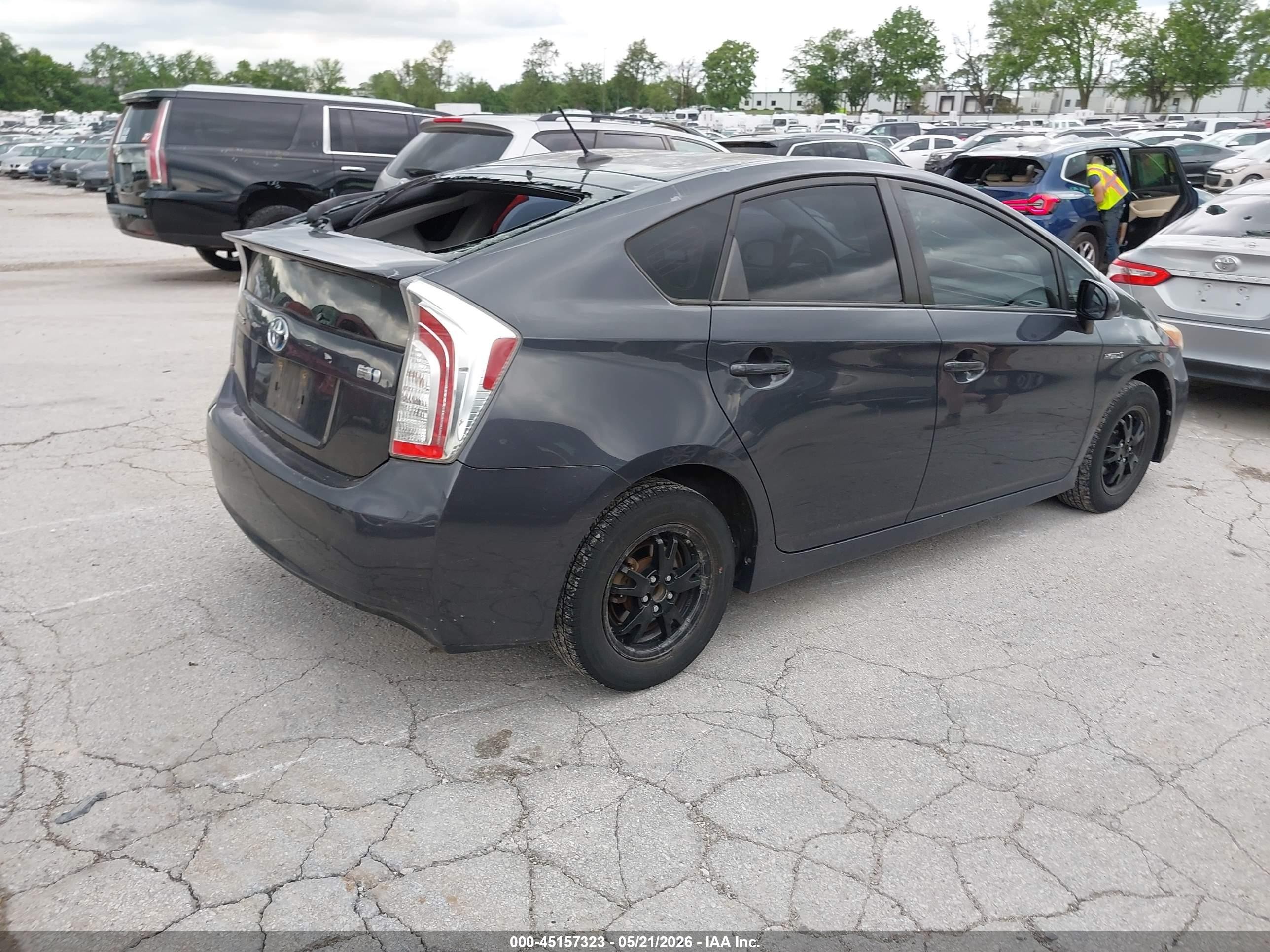 2013 Toyota Prius Four Gray vin: JTDKN3DU6D1689132