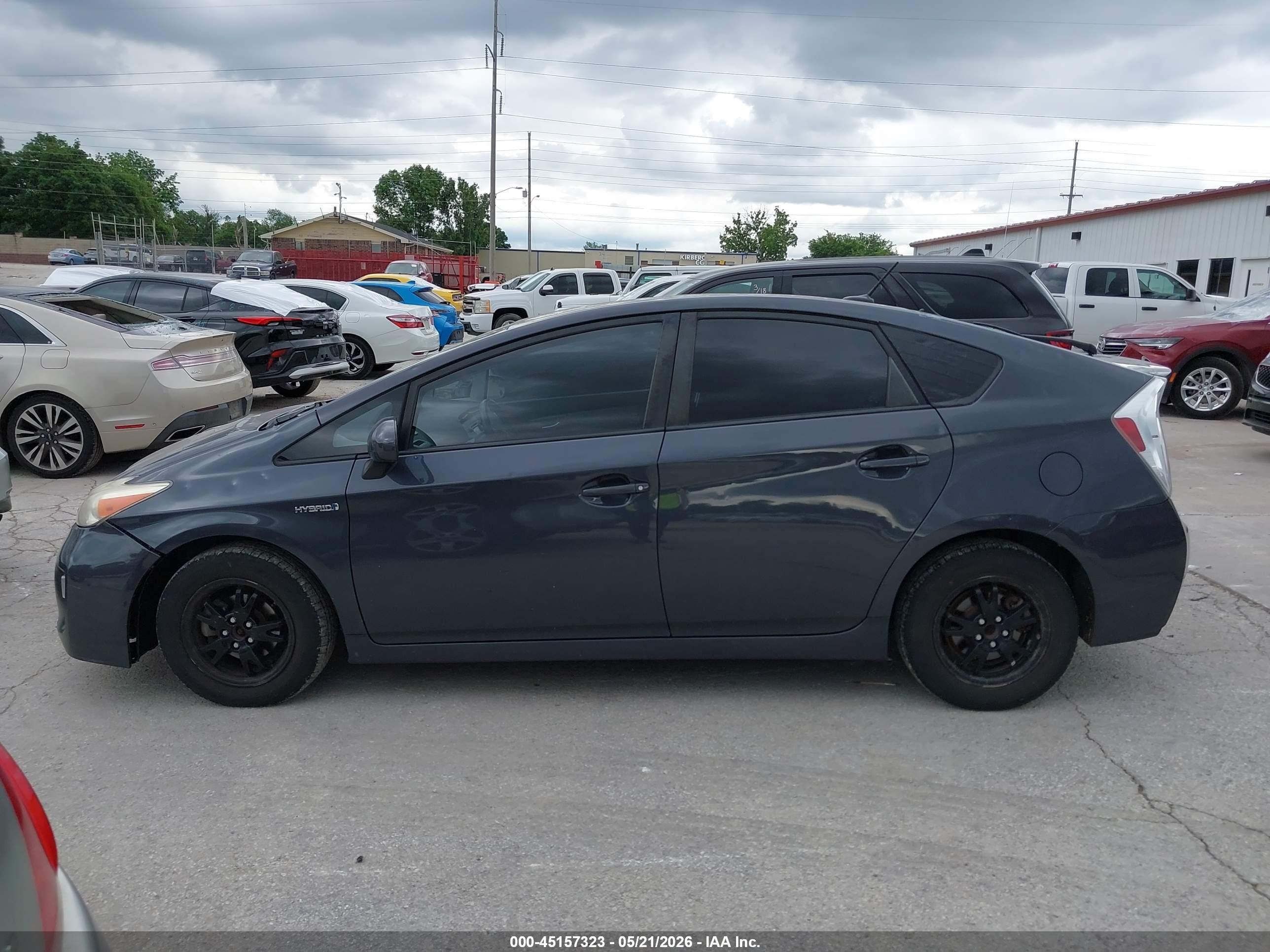 2013 Toyota Prius Four Gray vin: JTDKN3DU6D1689132