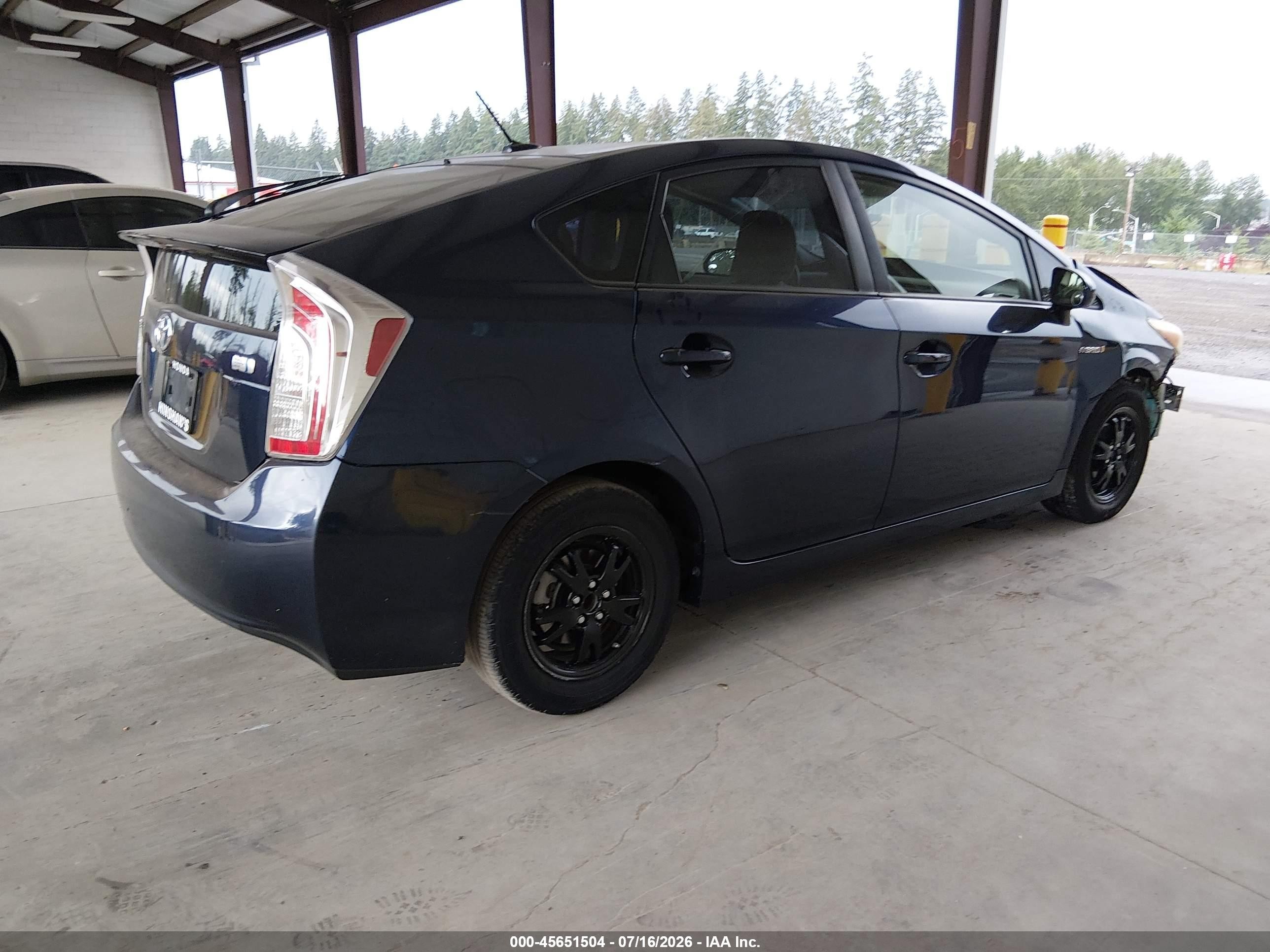 2013 Toyota Prius Three Blue vin: JTDKN3DU6D1716636