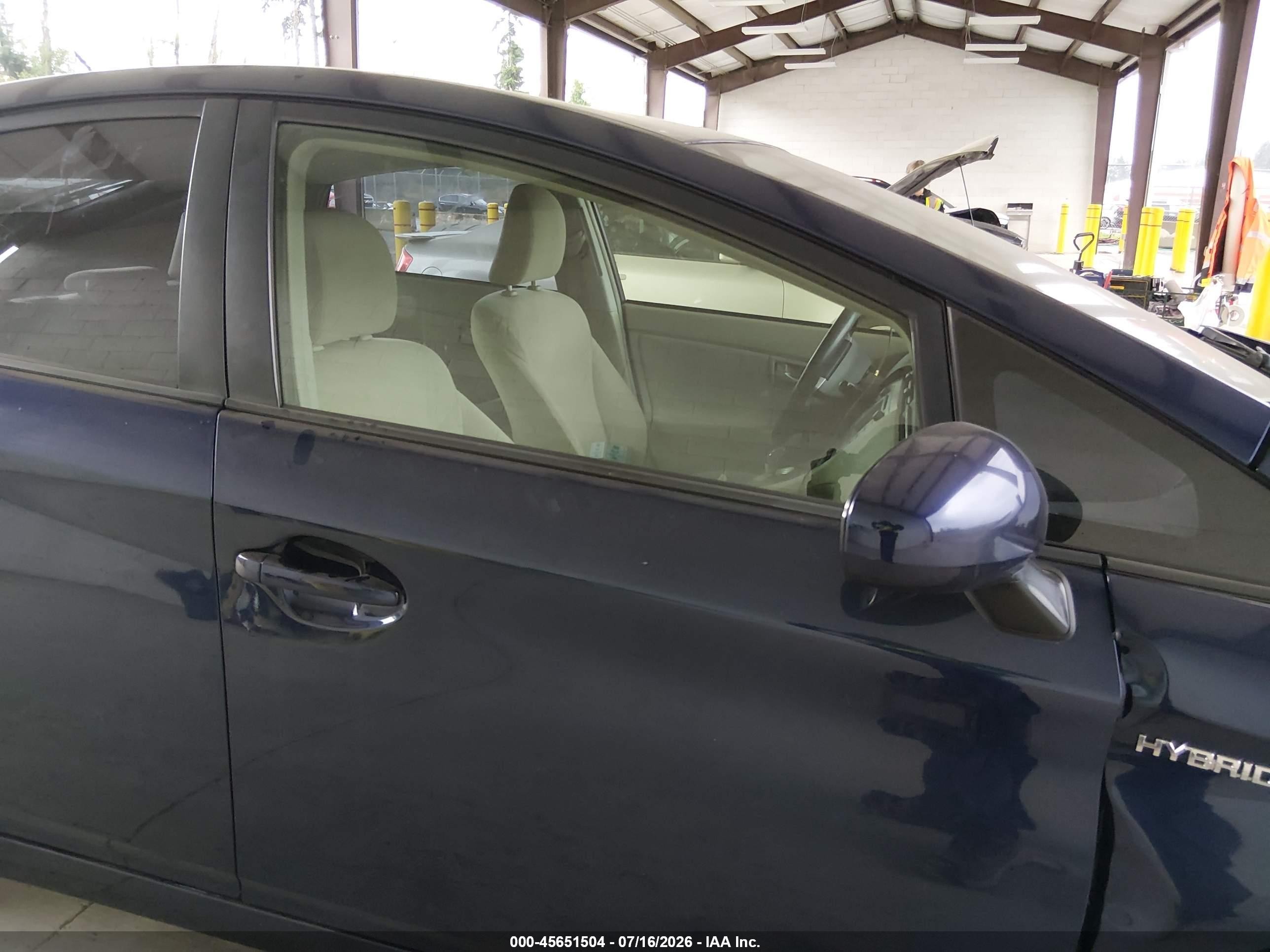 2013 Toyota Prius Three Blue vin: JTDKN3DU6D1716636