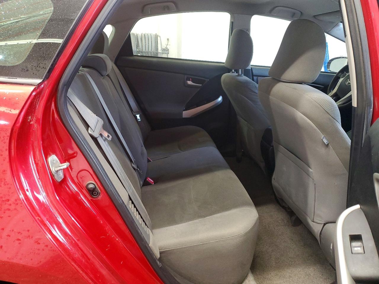 2013 Toyota Prius Two Red vin: JTDKN3DU6D1718595