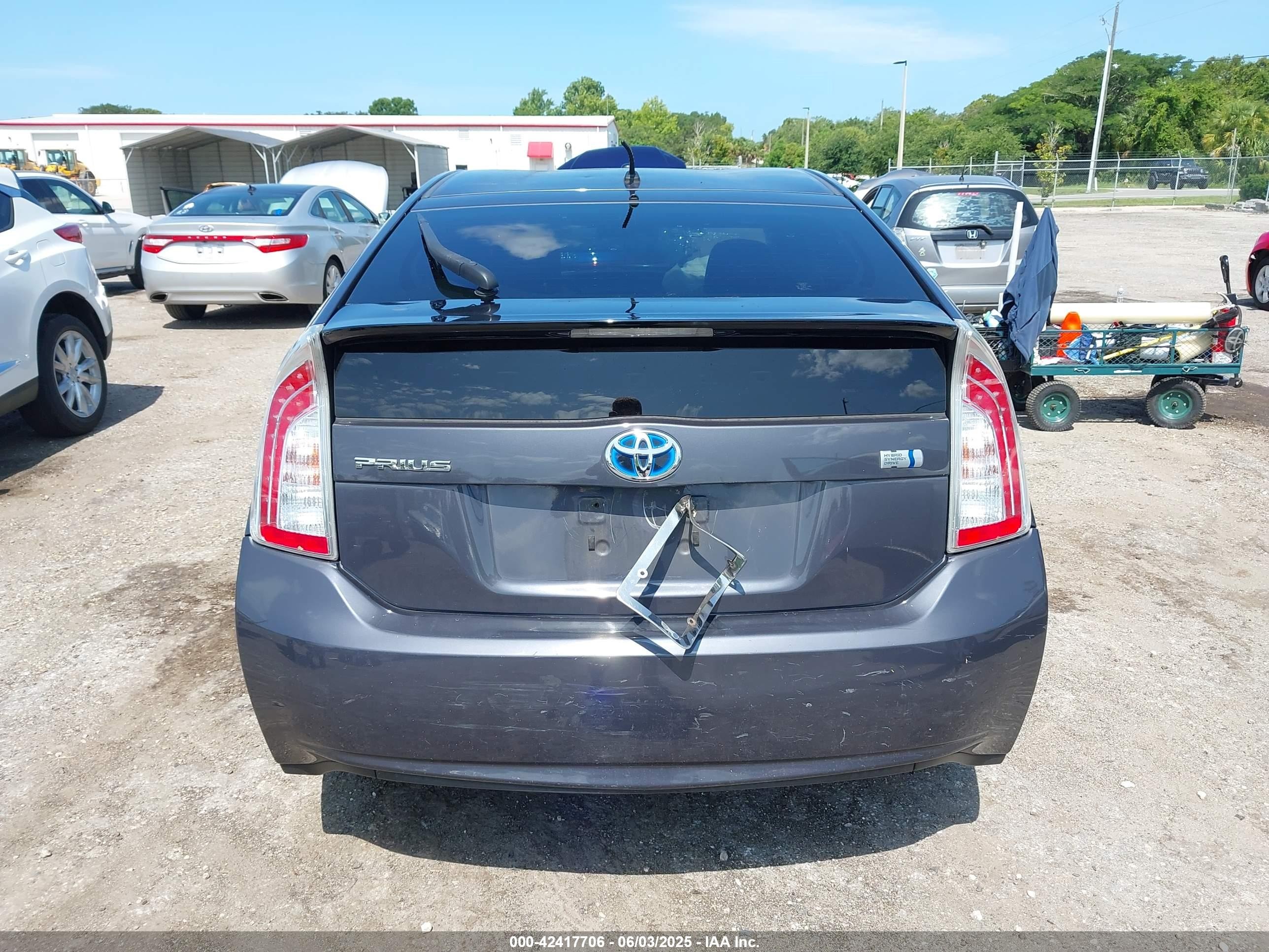2013 Toyota Prius Two Gray vin: JTDKN3DU6D1719651