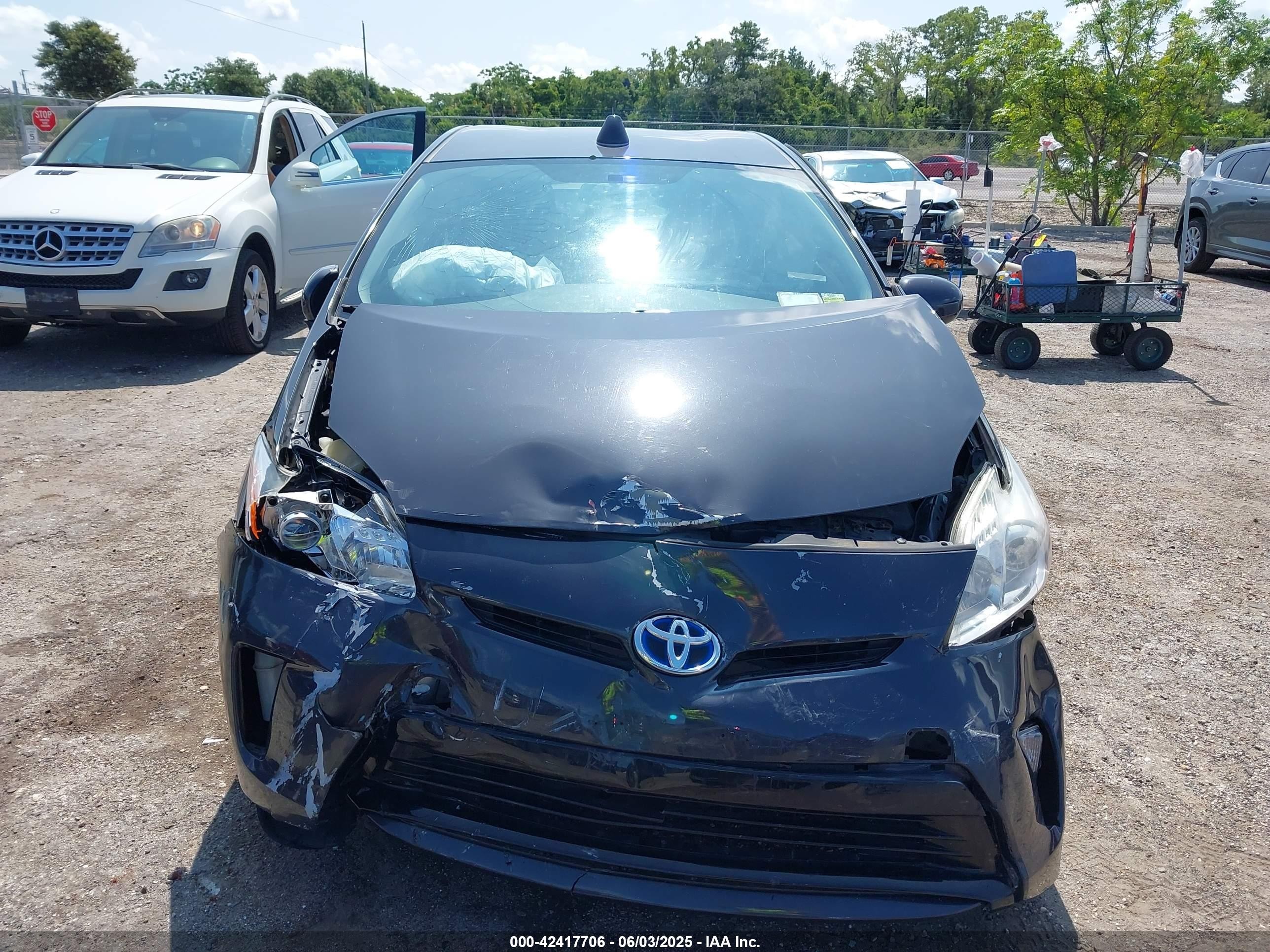 2013 Toyota Prius Two Gray vin: JTDKN3DU6D1719651