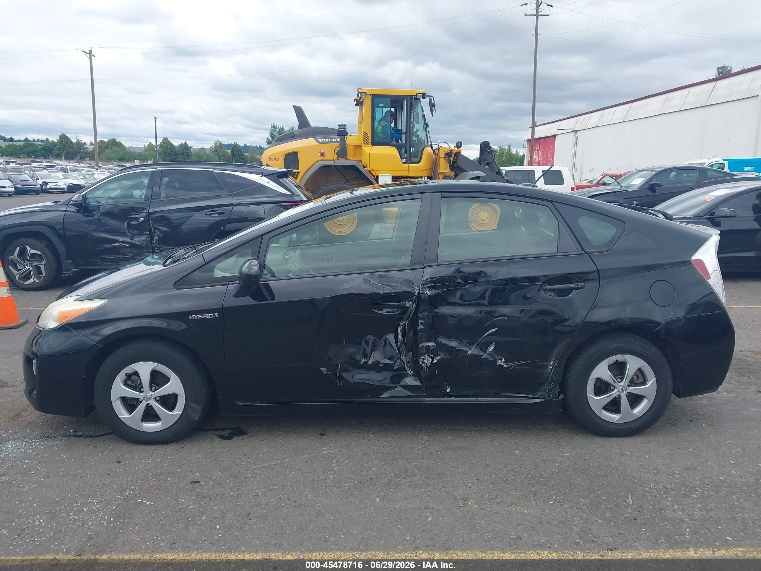 2013 Toyota Prius Three Black vin: JTDKN3DU6D5565712