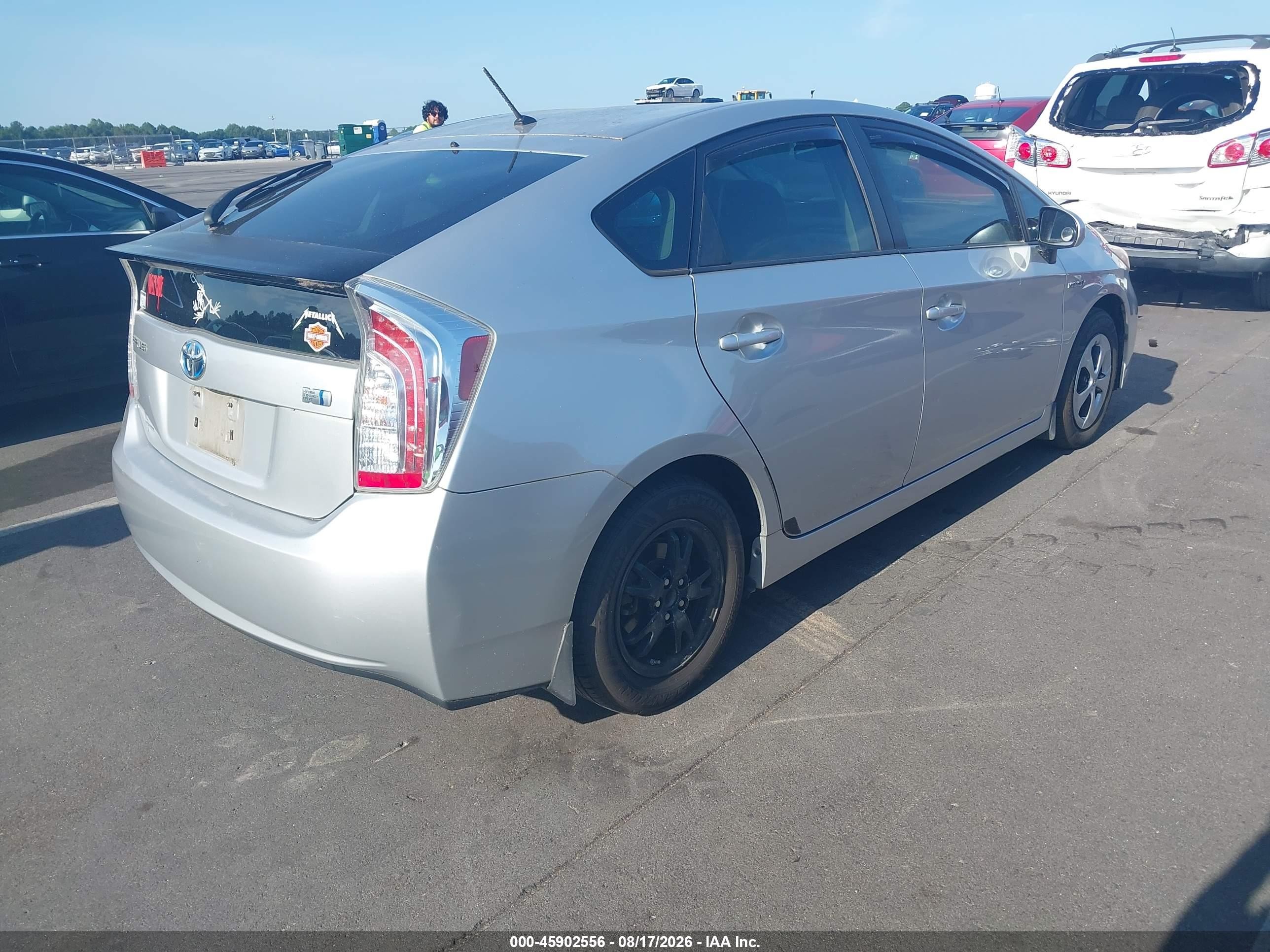 2013 Toyota Prius Two Silver vin: JTDKN3DU6D5584602