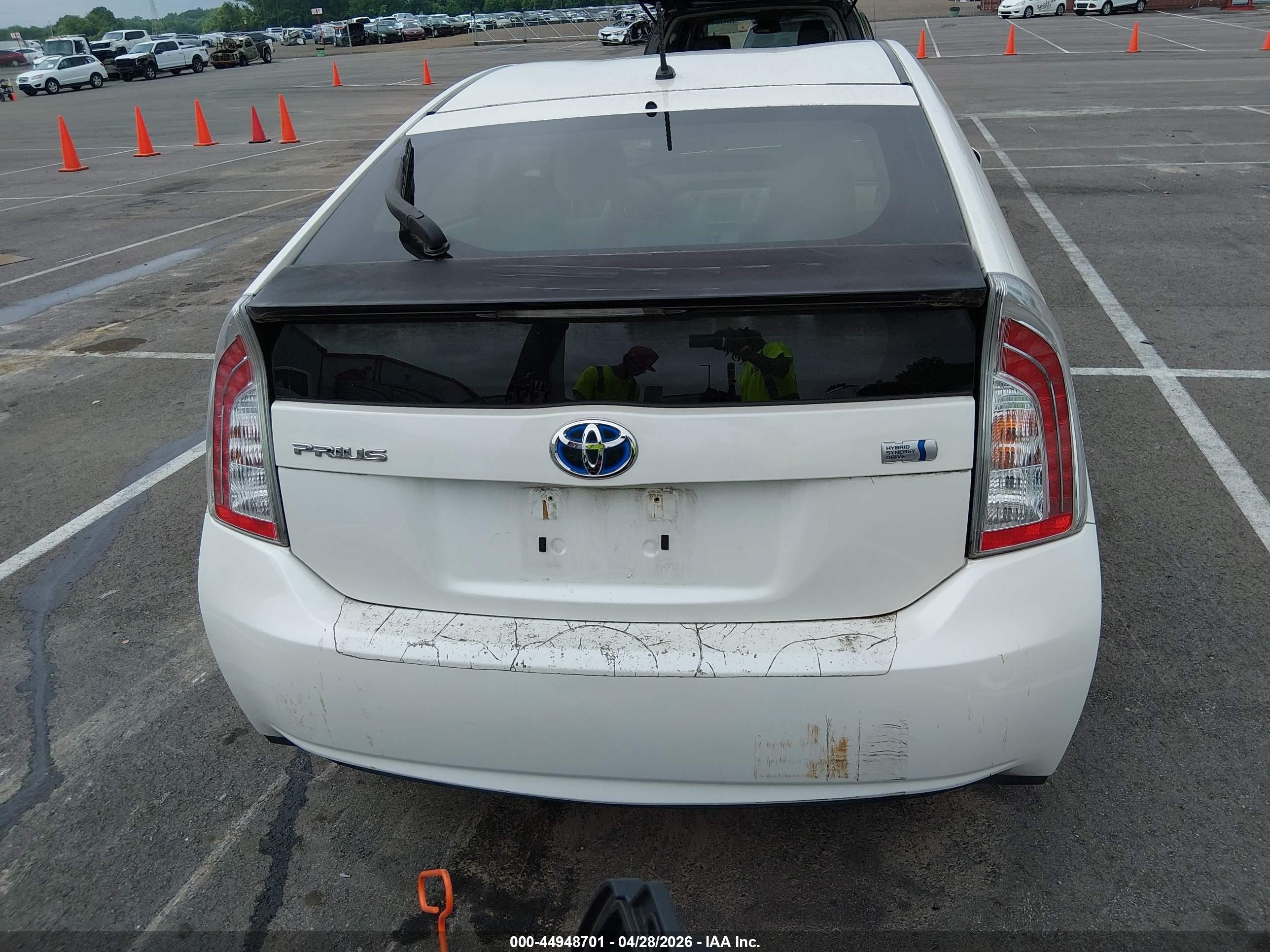 2013 Toyota Prius Two Белый vin: JTDKN3DU6D5588164